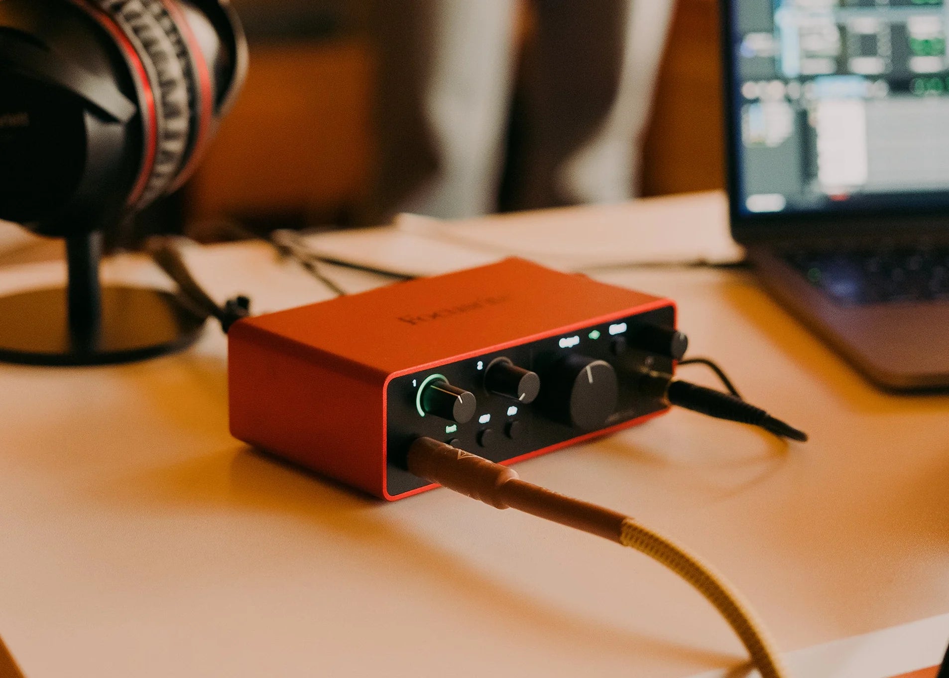 Focusrite Scarlett 2i2 4th Generation USB Audio Interface - Fair Deal Music