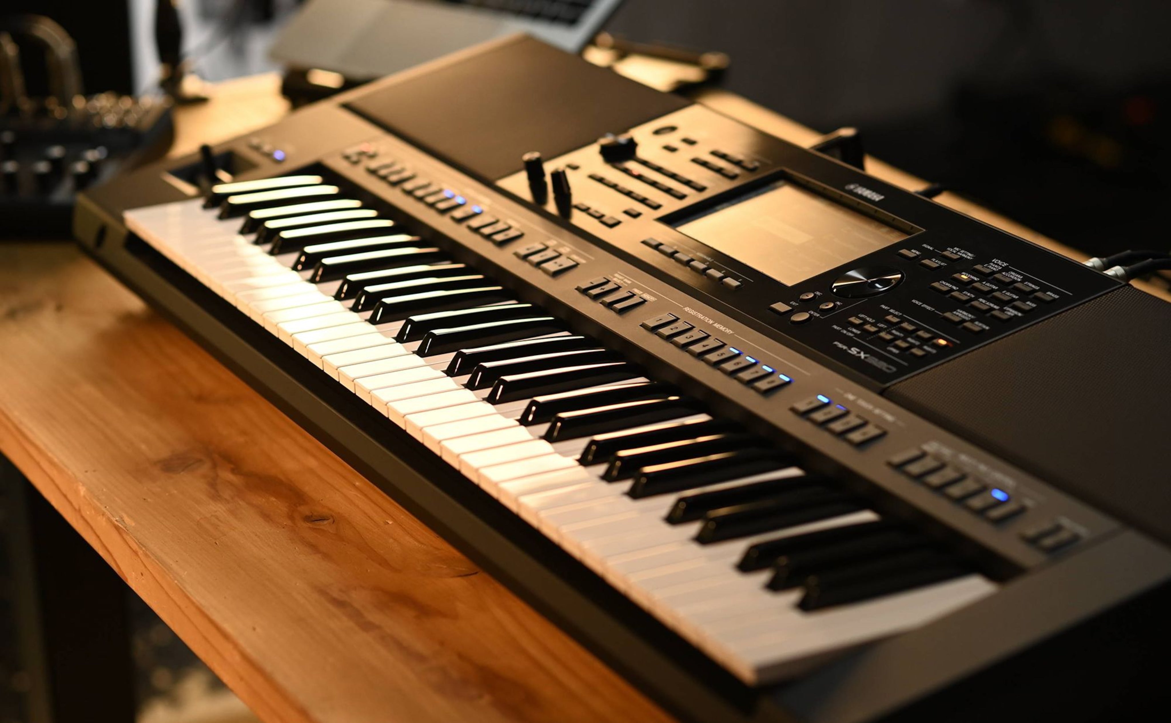 Yamaha PSR-SX920 Arranger Workstation Keyboard (Display Model) - Fair Deal Music