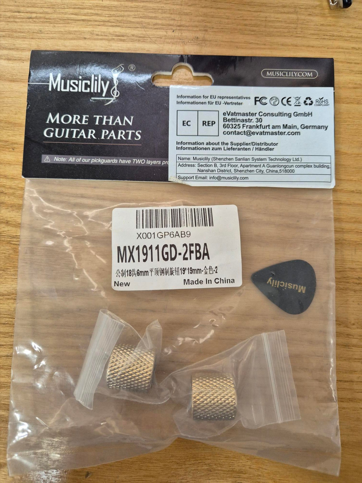 Musiclily Pro Metric Size Steel Flat Top Tele Barrel Knobs for Import Fender Telecaster Electric Guitar/Precision Bass, Gold (Set of 2) - Fair Deal Music