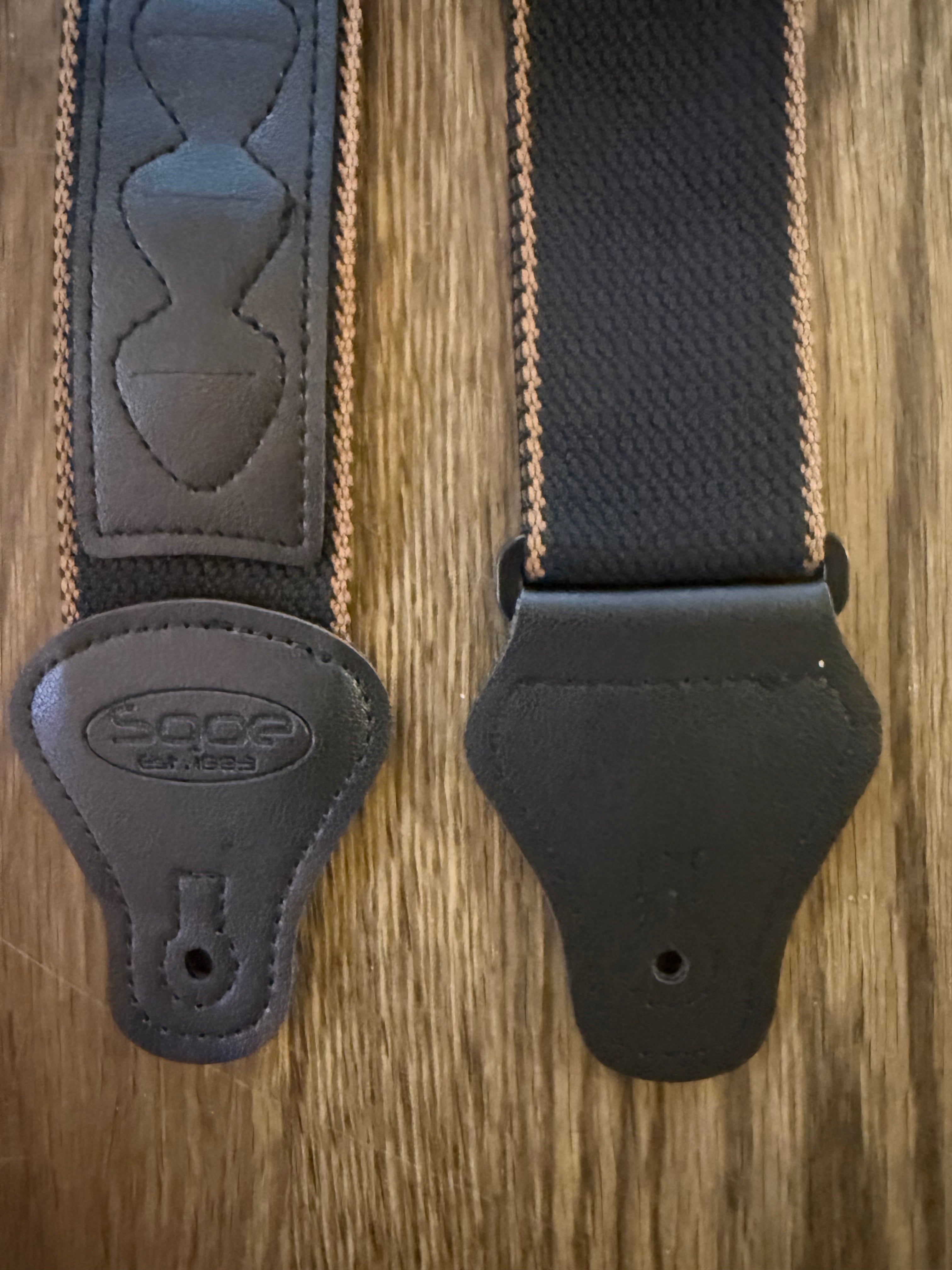 SQOE Guitar Strap With Pick Holder, Black - Fair Deal Music