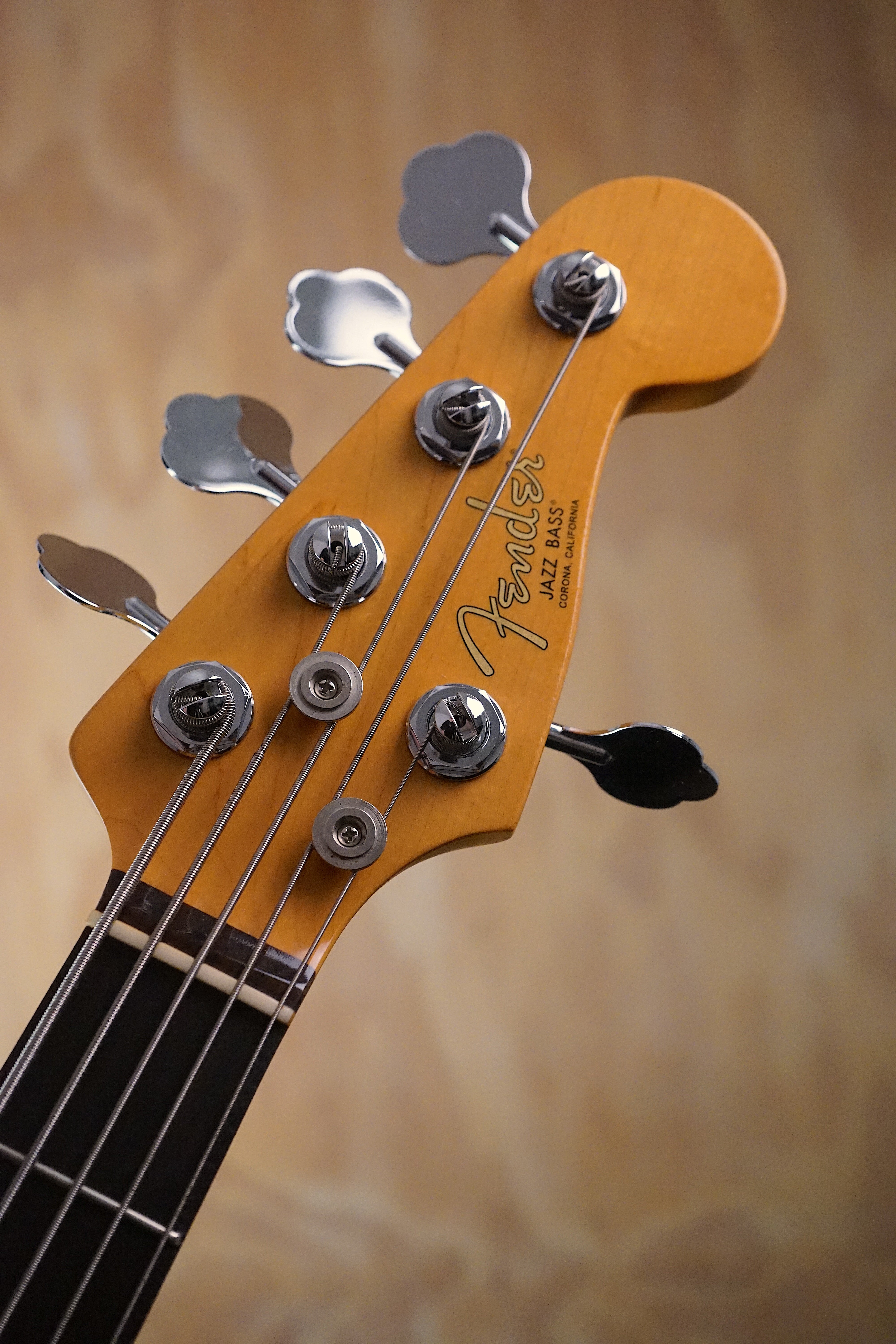 2021 Fender American Professional II Jazz Bass V 3-Colour Sunburst, (Used, Comm)