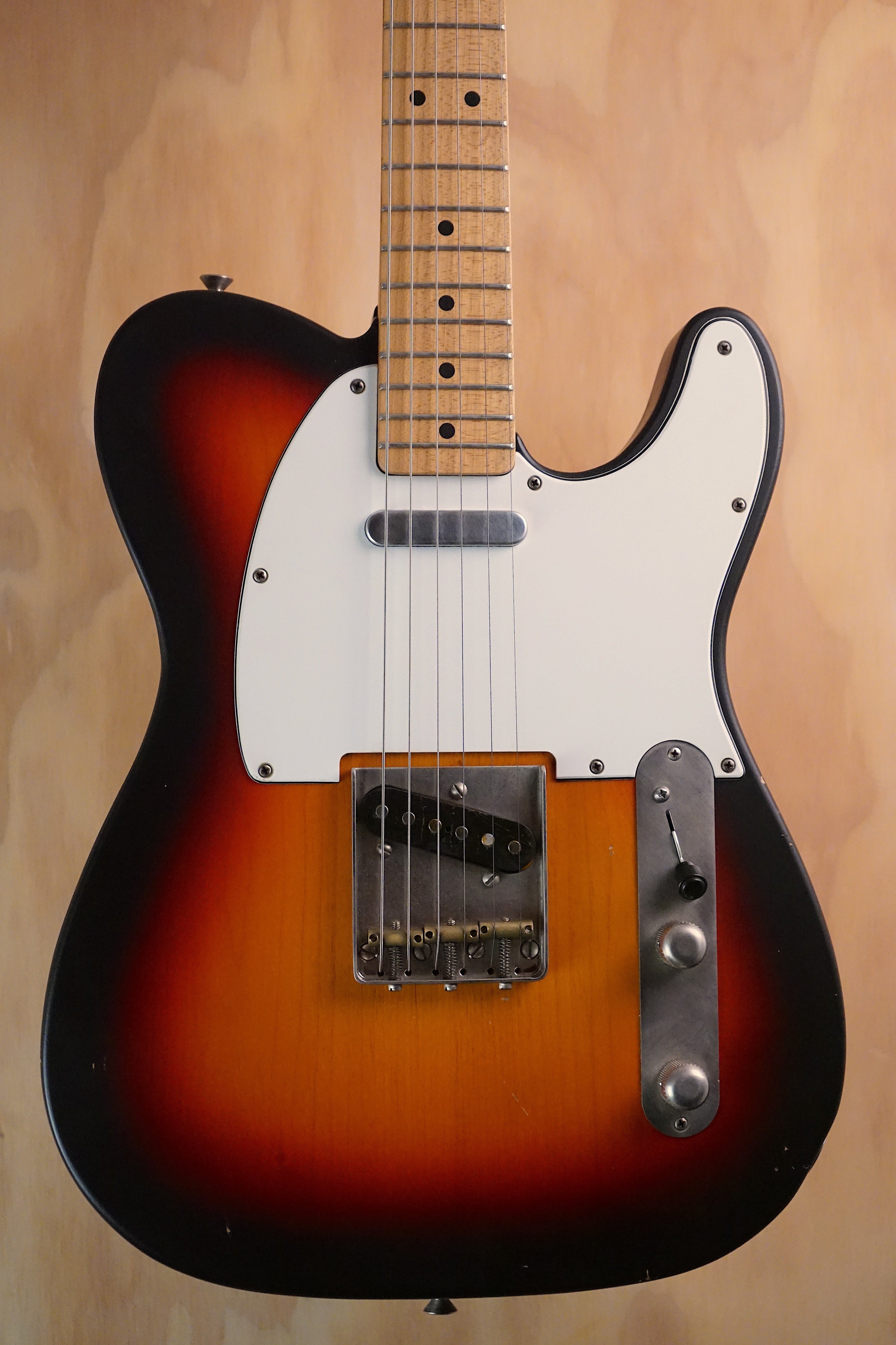 2021 LsL Instruments T-Bone One 3-Colour Sunburst Light Relic, (Used, Comm)