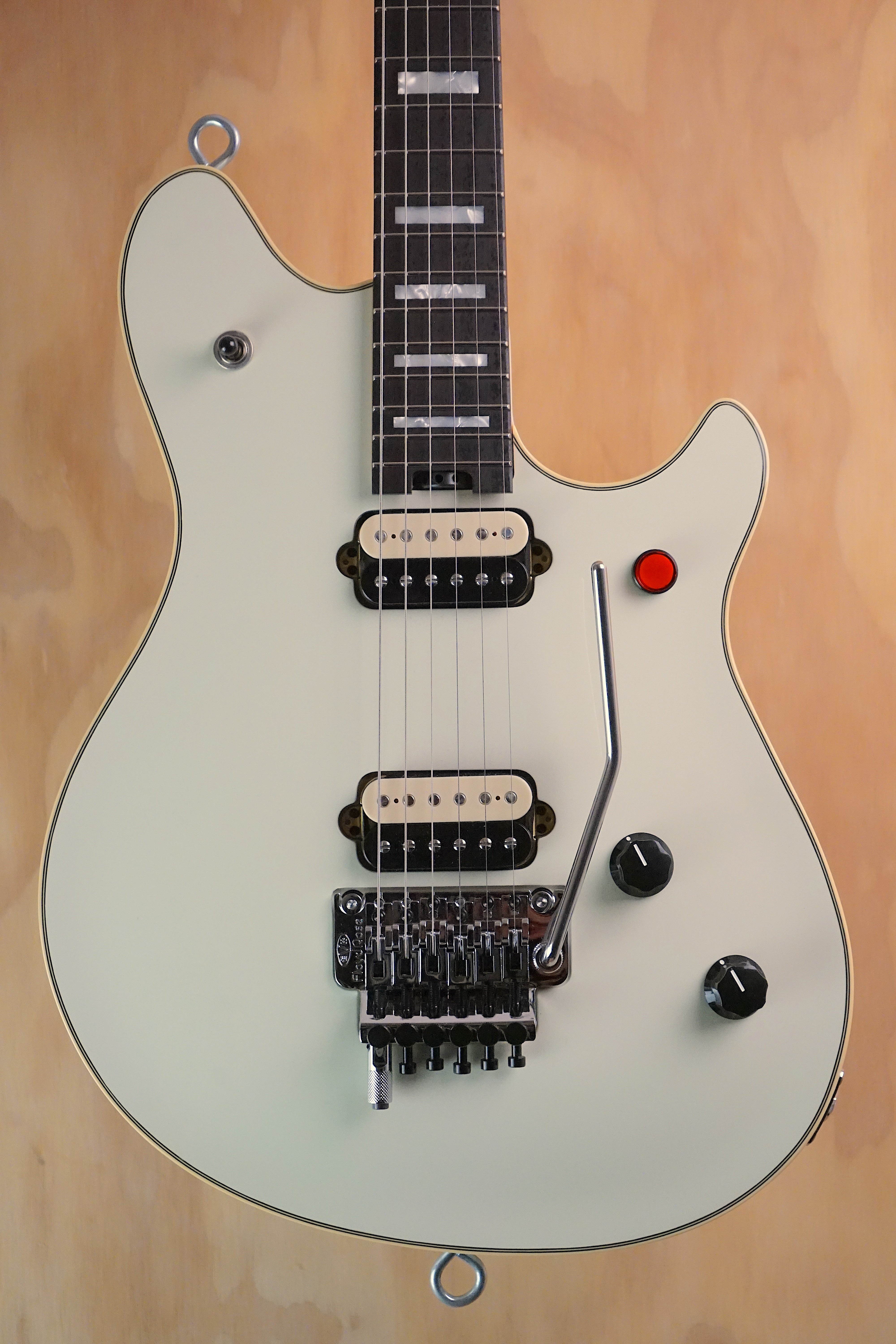 EVH MIJ Series Signature Wolfgang Ivory, (Used)