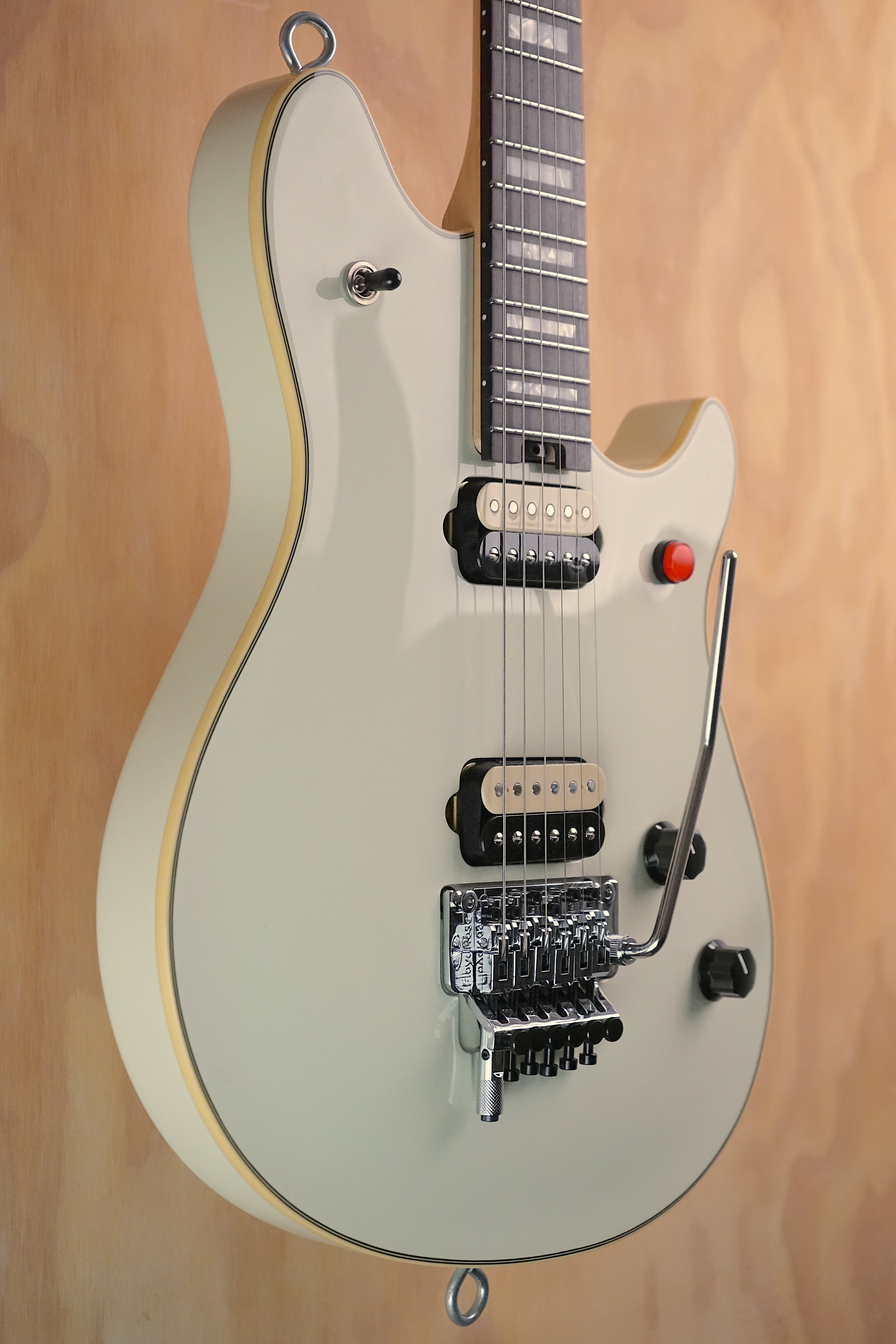EVH MIJ Series Signature Wolfgang Ivory, (Used)