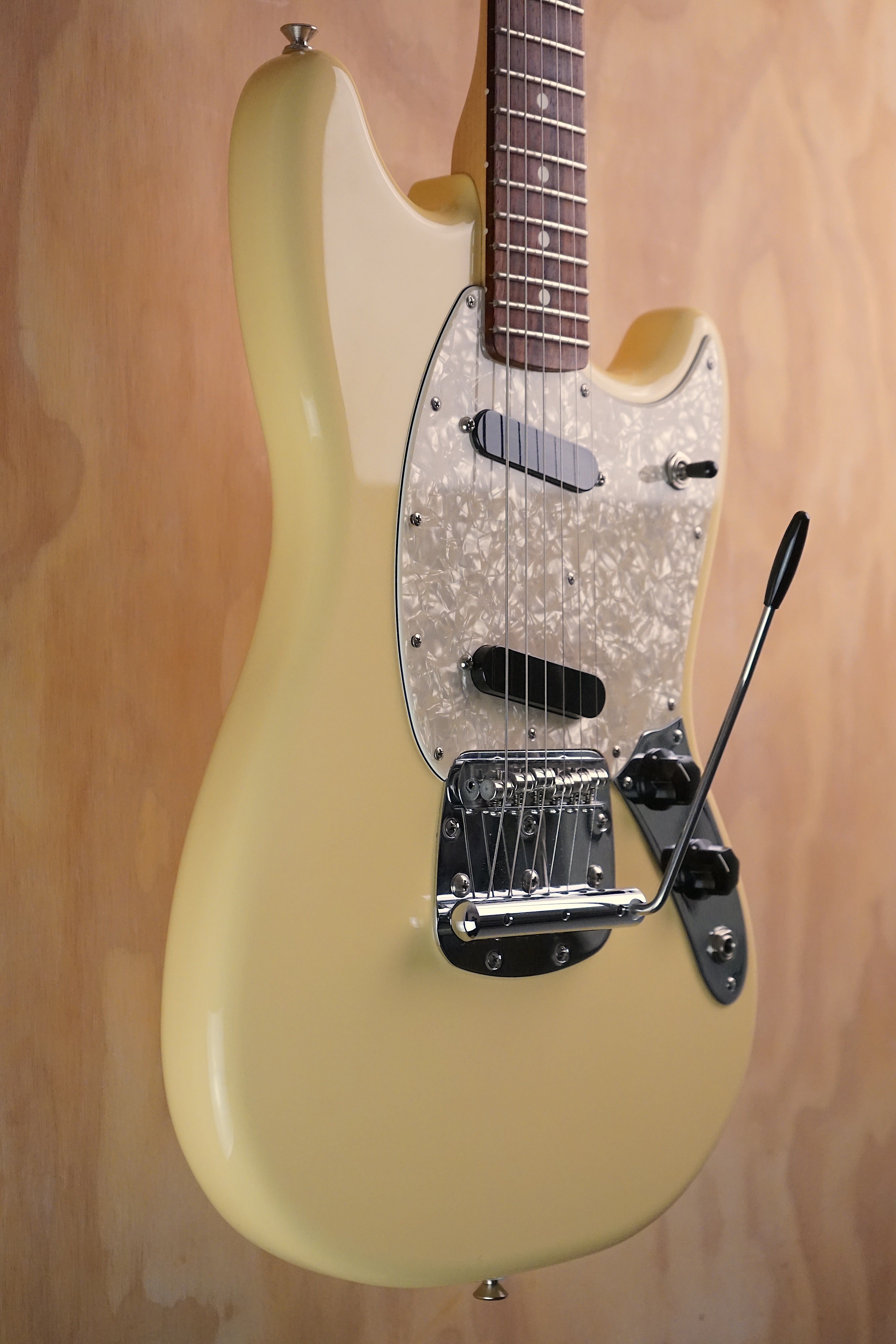Fender American Performer Mustang Vintage White, (Used)