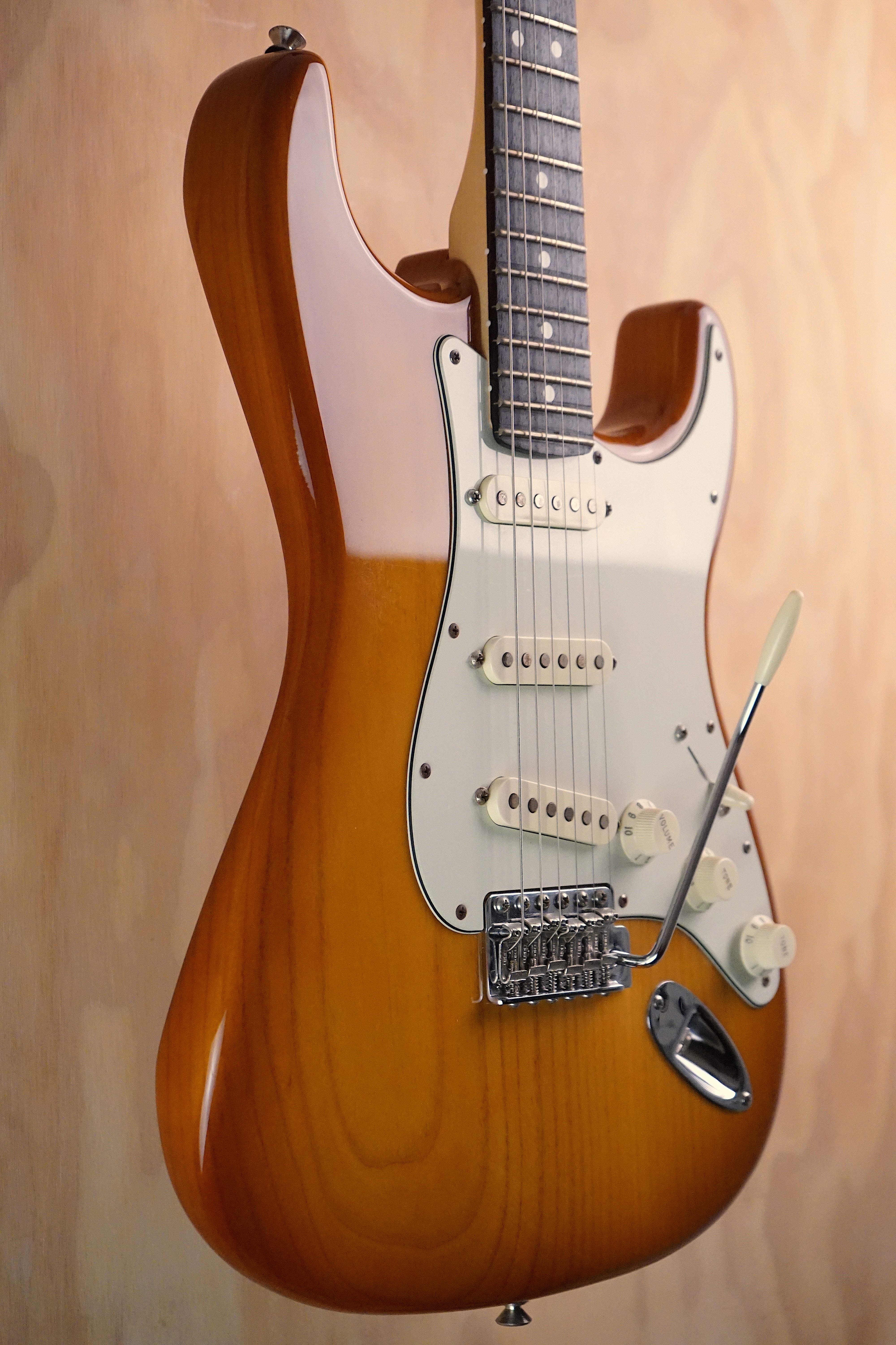 Fender American Performer Stratocaster Honey Burst, (Used)