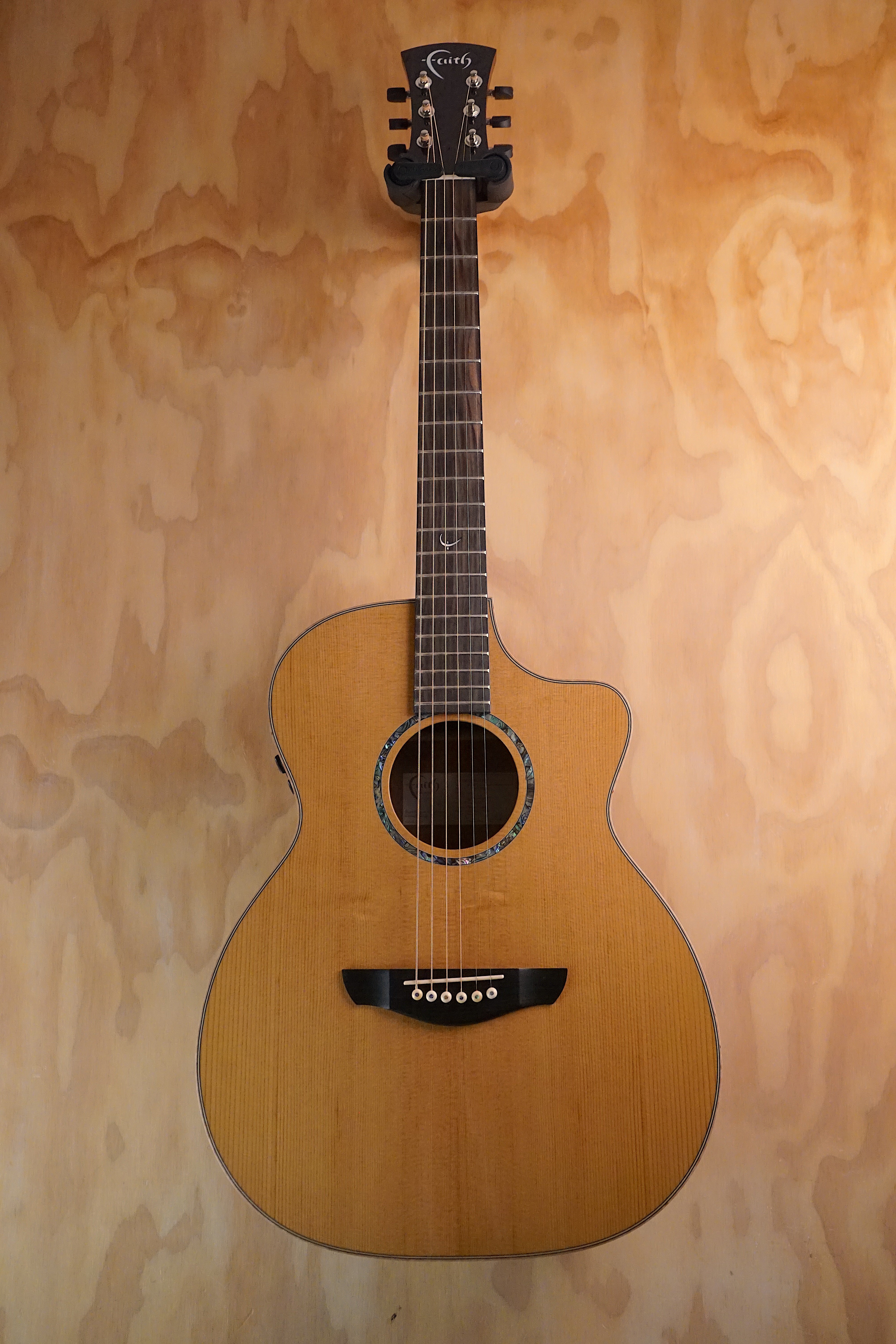 Faith PJE FG1HCE Legacy Earth Mahogany Cutaway Electro Acoustic, (Used)