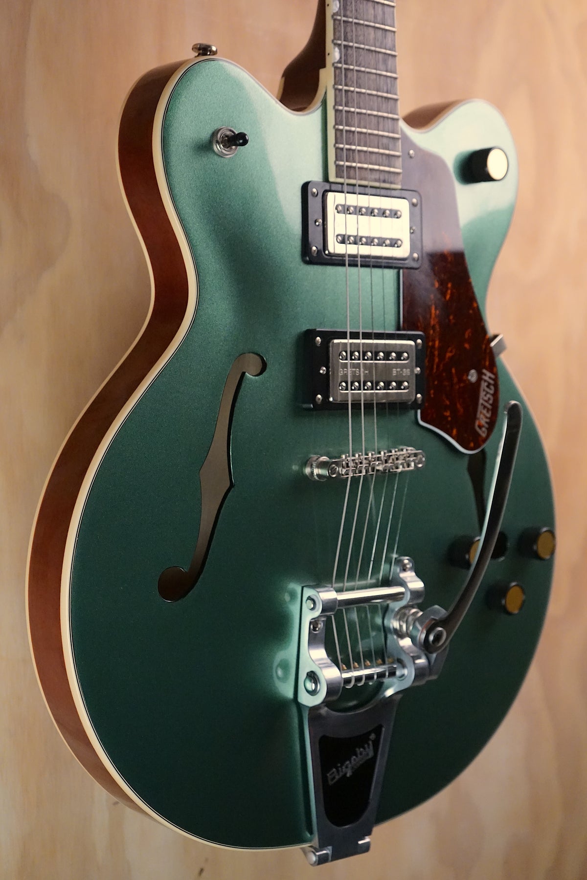 Gretsch G2622T Streamliner Center Block Double-Cut with Bigsby Steel Olive, (Used)