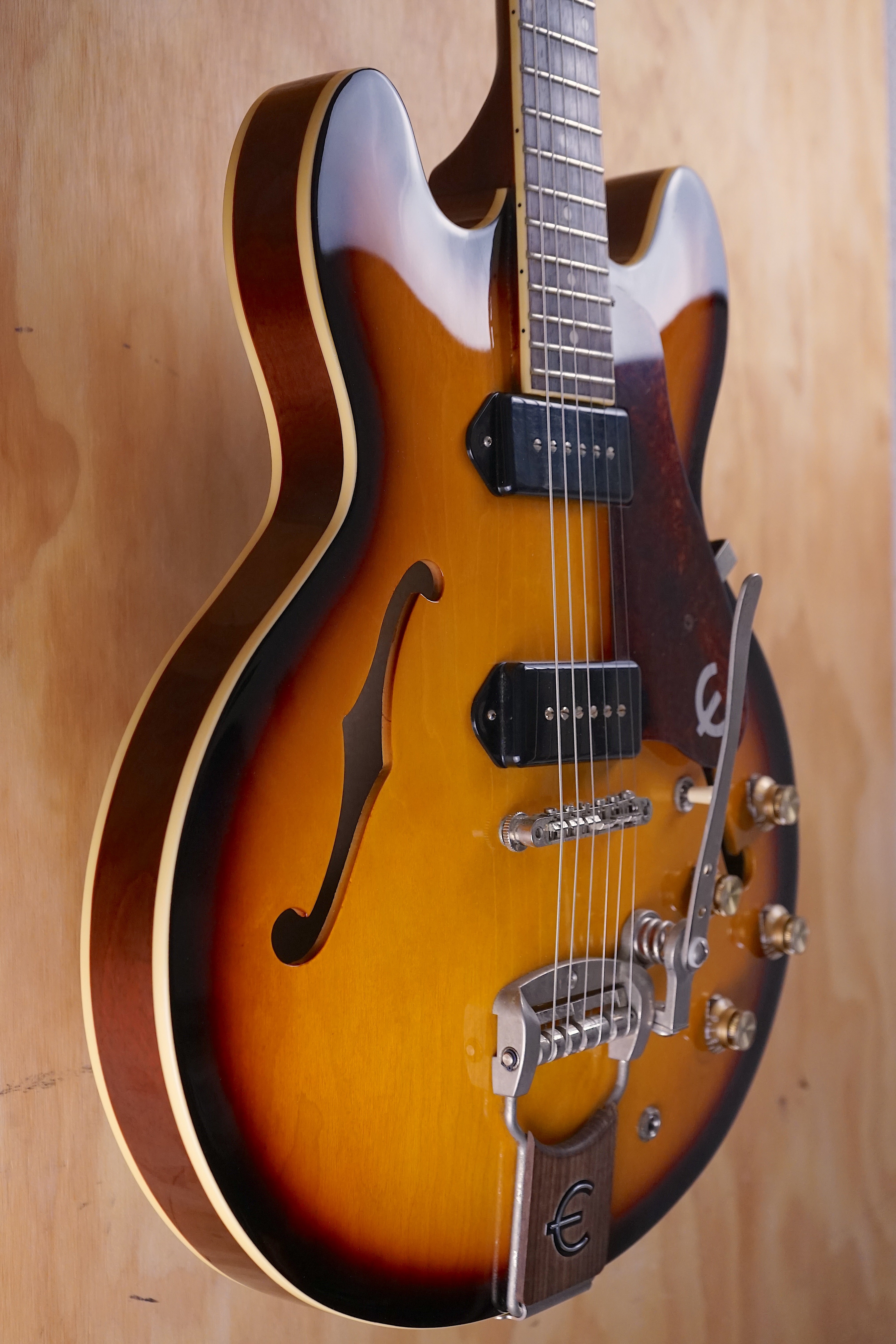 Epiphone 50th Anniversary 1961 Casino E230TDV in Sunburst, (Used) - Fair Deal Music