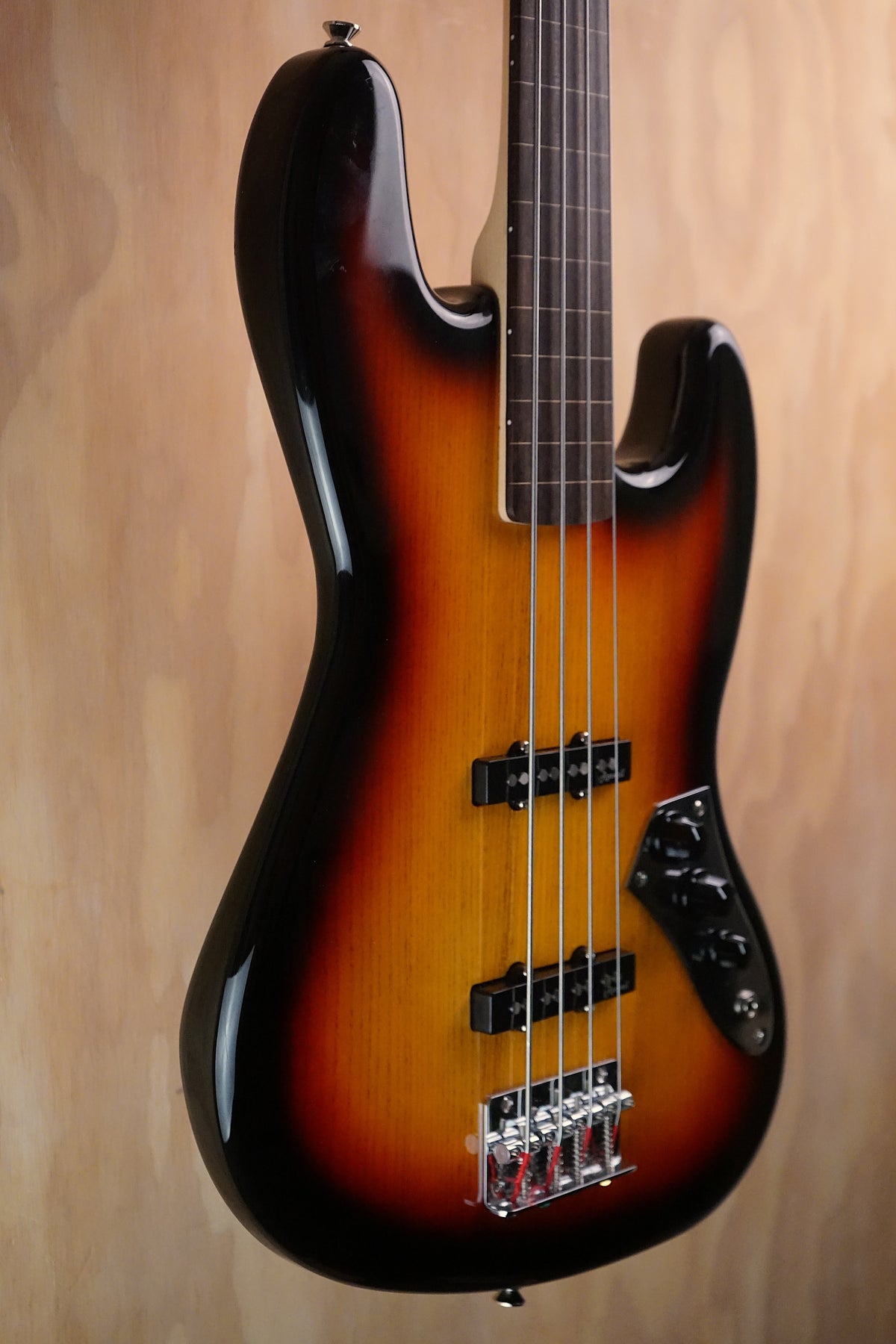 Harley Benton JB-40FL 3-Tone Sunburst, (Used)