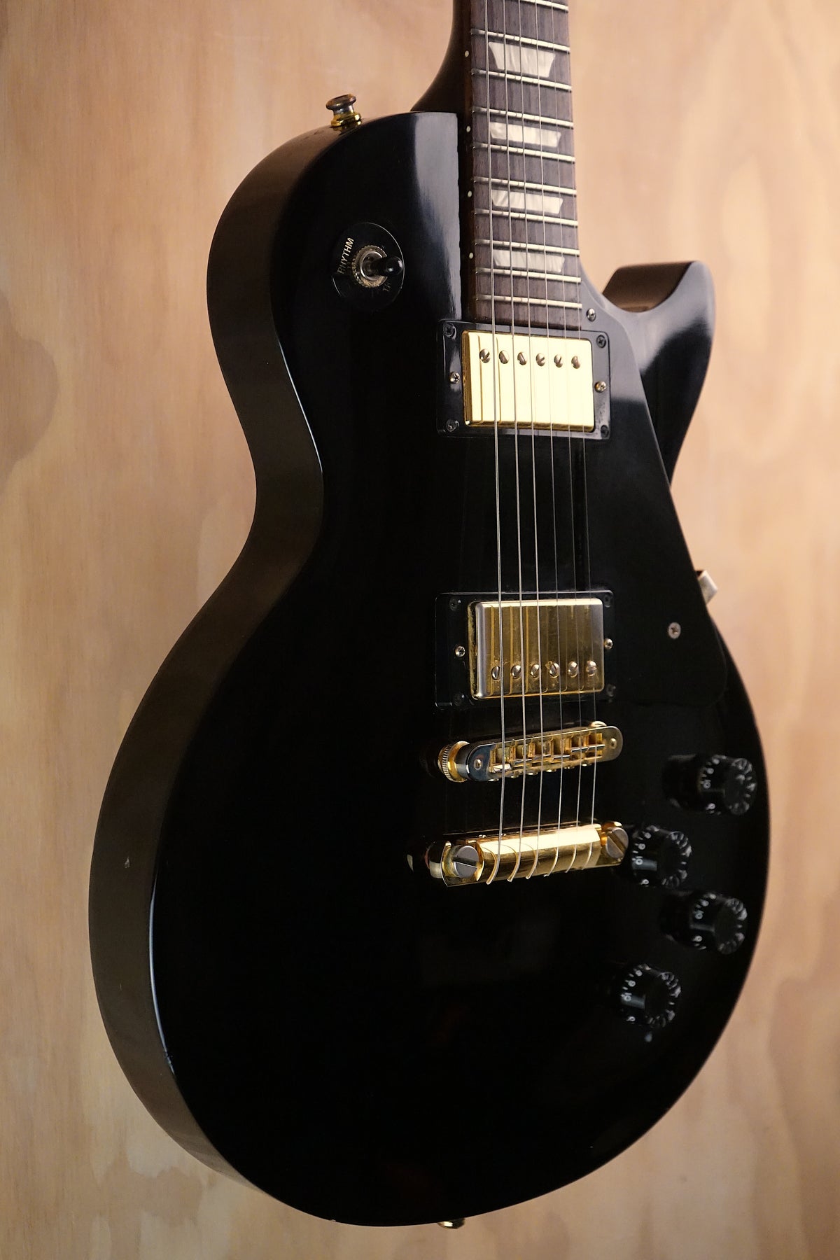 Gibson Les Paul Studio Ebony Gold Hardware, (Used)