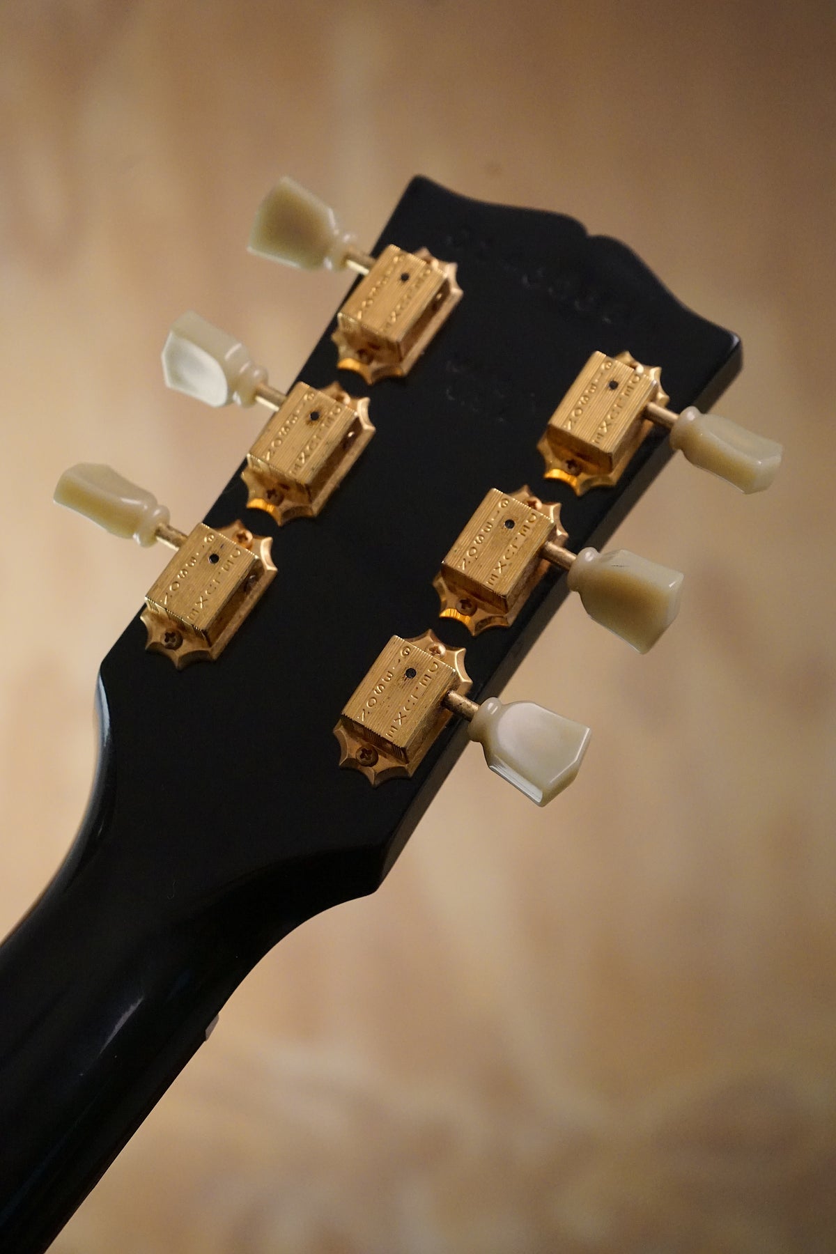 Gibson Les Paul Studio Ebony Gold Hardware, (Used)