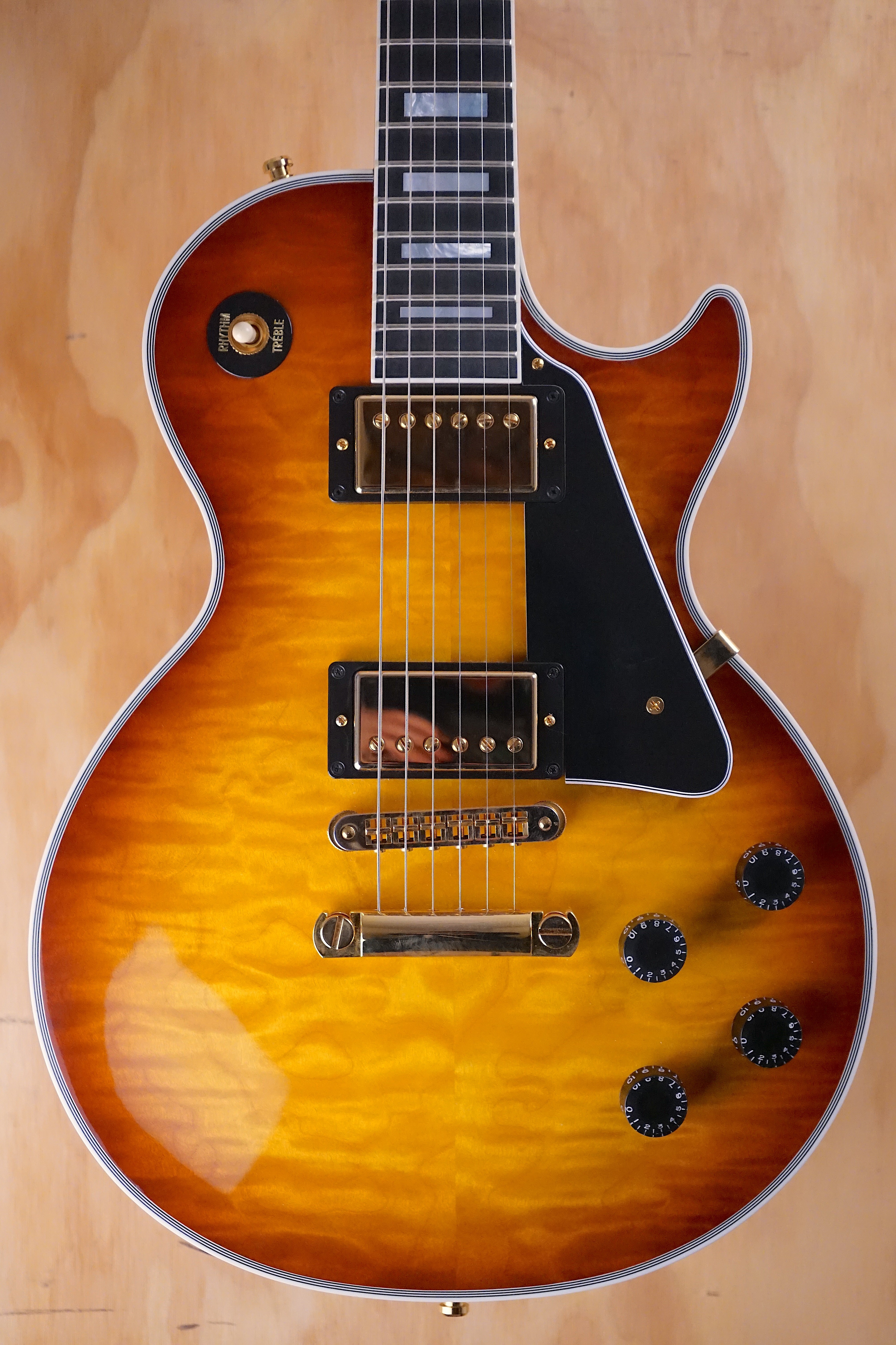 Gibson Custom Shop Les Paul Custom Quilt in Honey Burst Electric Guitar, Nearly New - Fair Deal Music