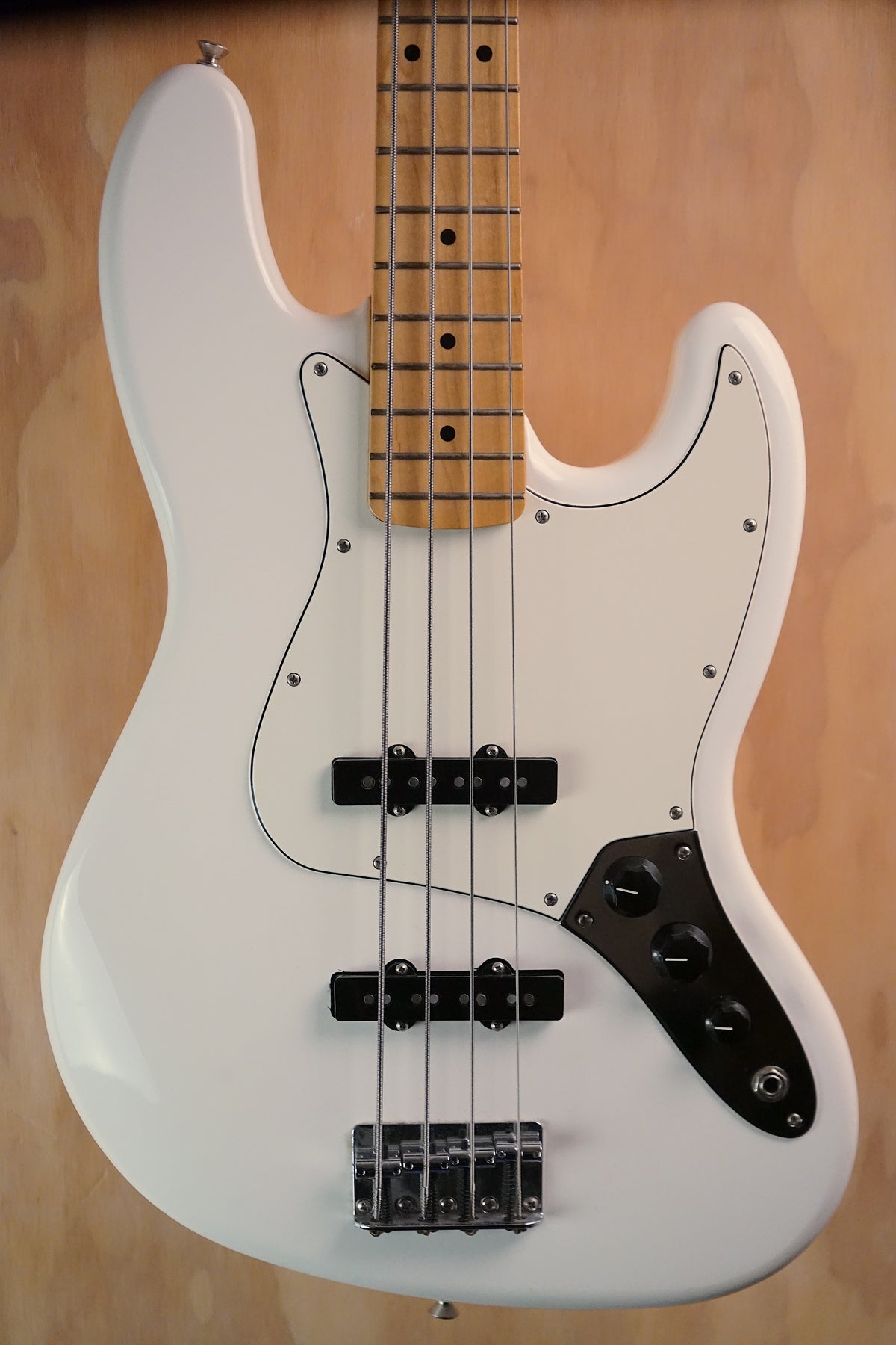 Fender Player Jazz Bass Polar White Maple, (Used)