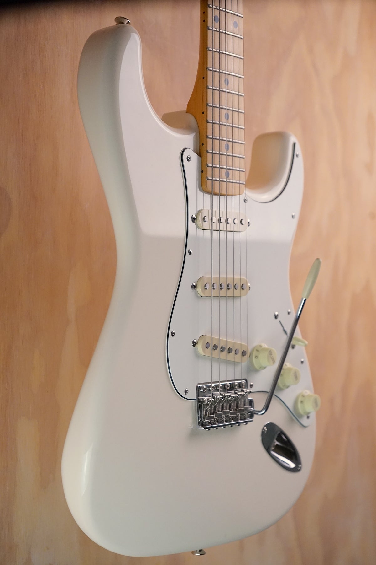 Fender MIJ JV Modified '60s Stratocaster Olympic White, (Used)