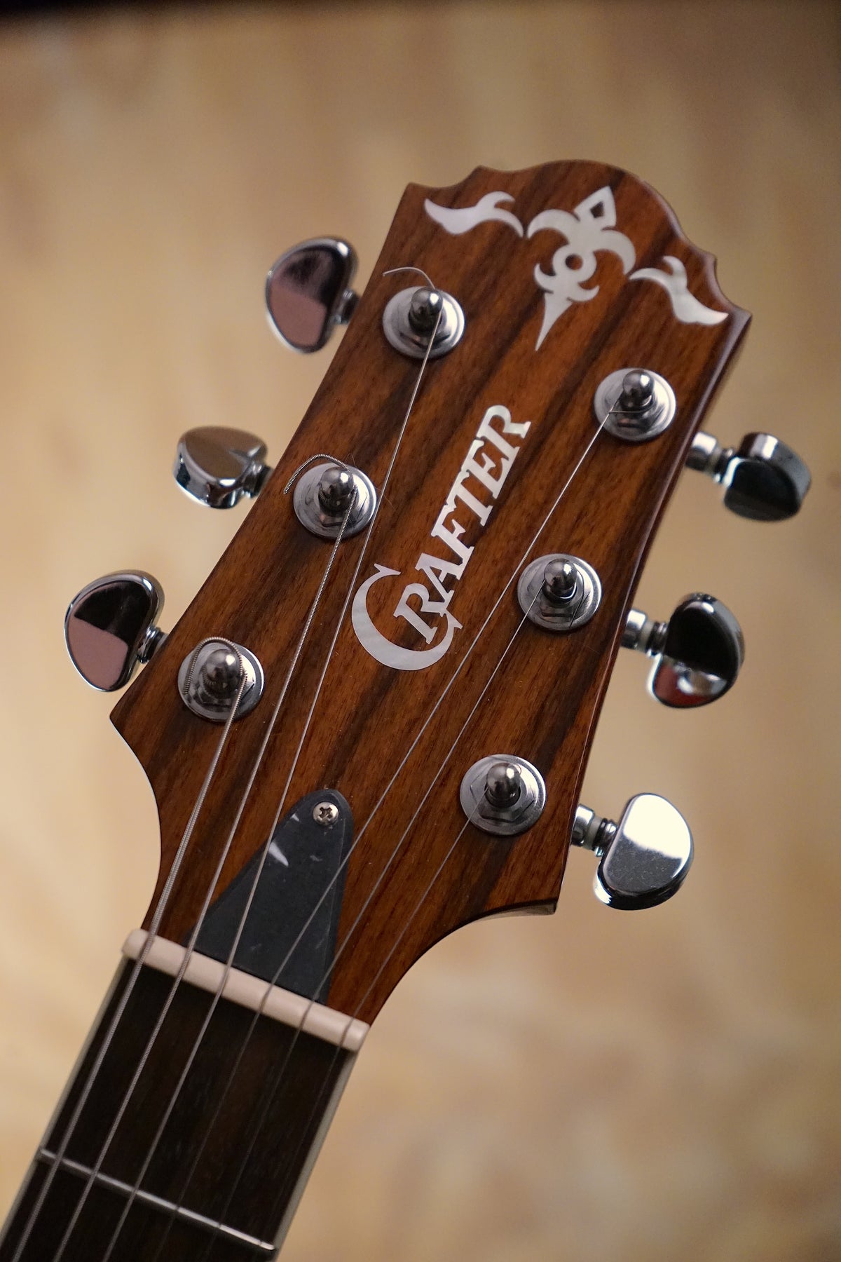 Crafter SA-ARW Hybrid Electro-Acoustic Guitar, (Used) - Fair Deal Music