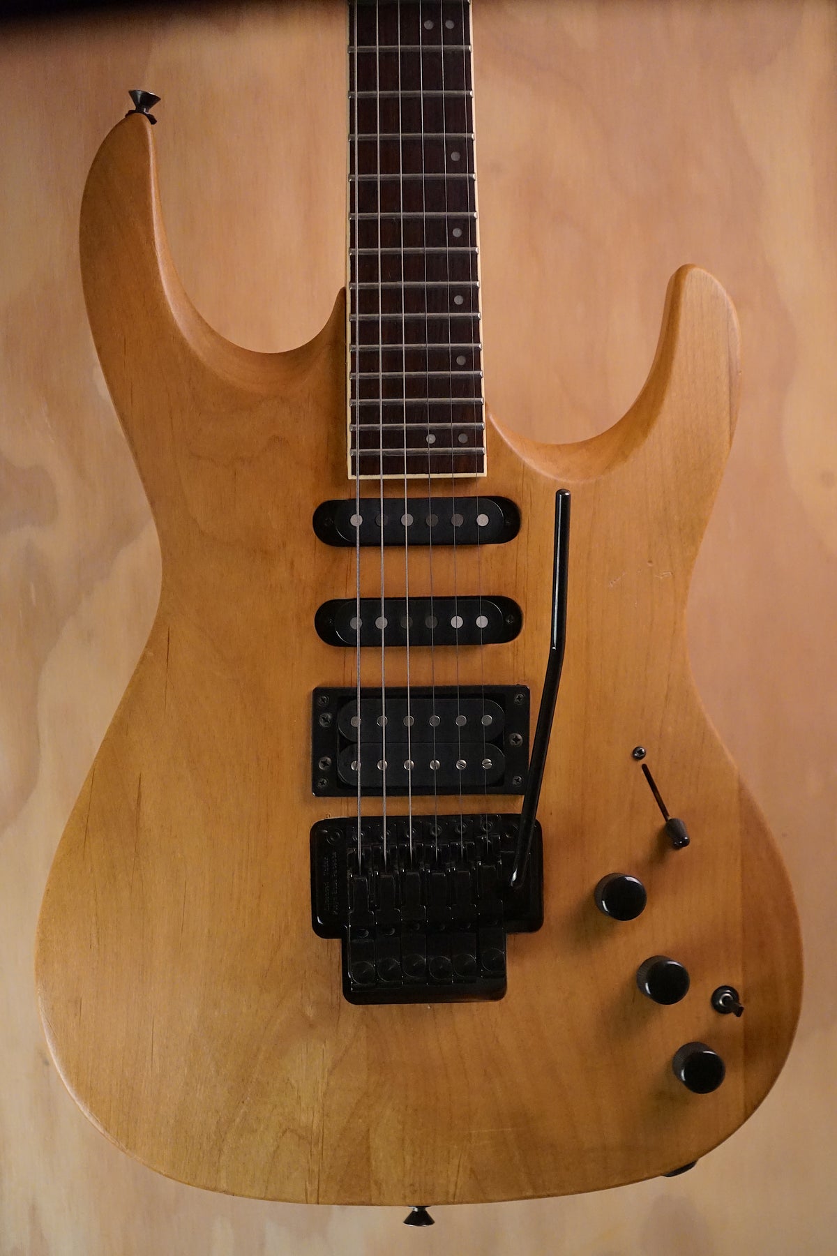 Vantage 428BJT-1 Natural Electric Guitar, (Used, Comm)