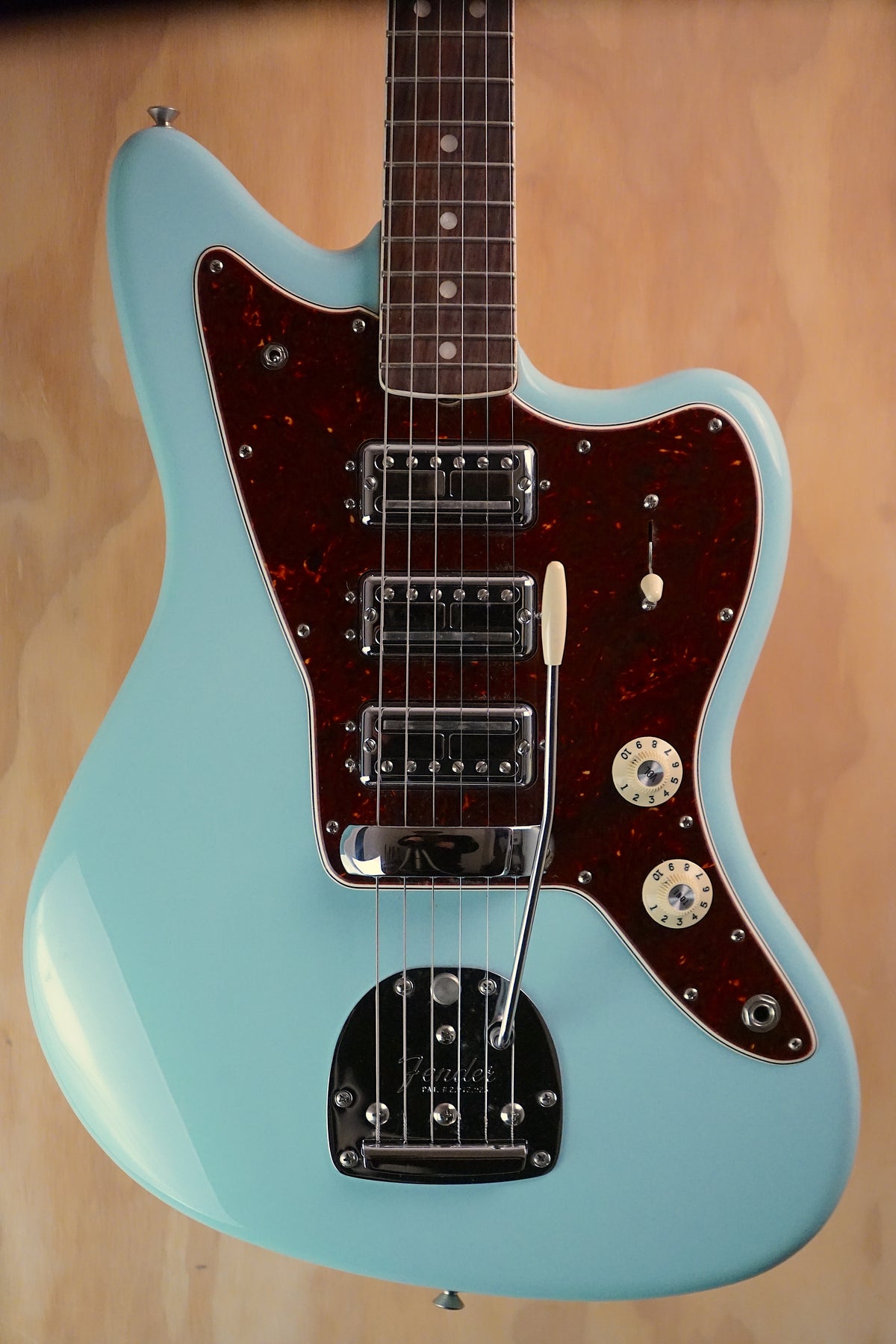 2018 Fender Limited Edition 60th Anniversary Triple Jazzmaster Daphne Blue, (Used, Comm)