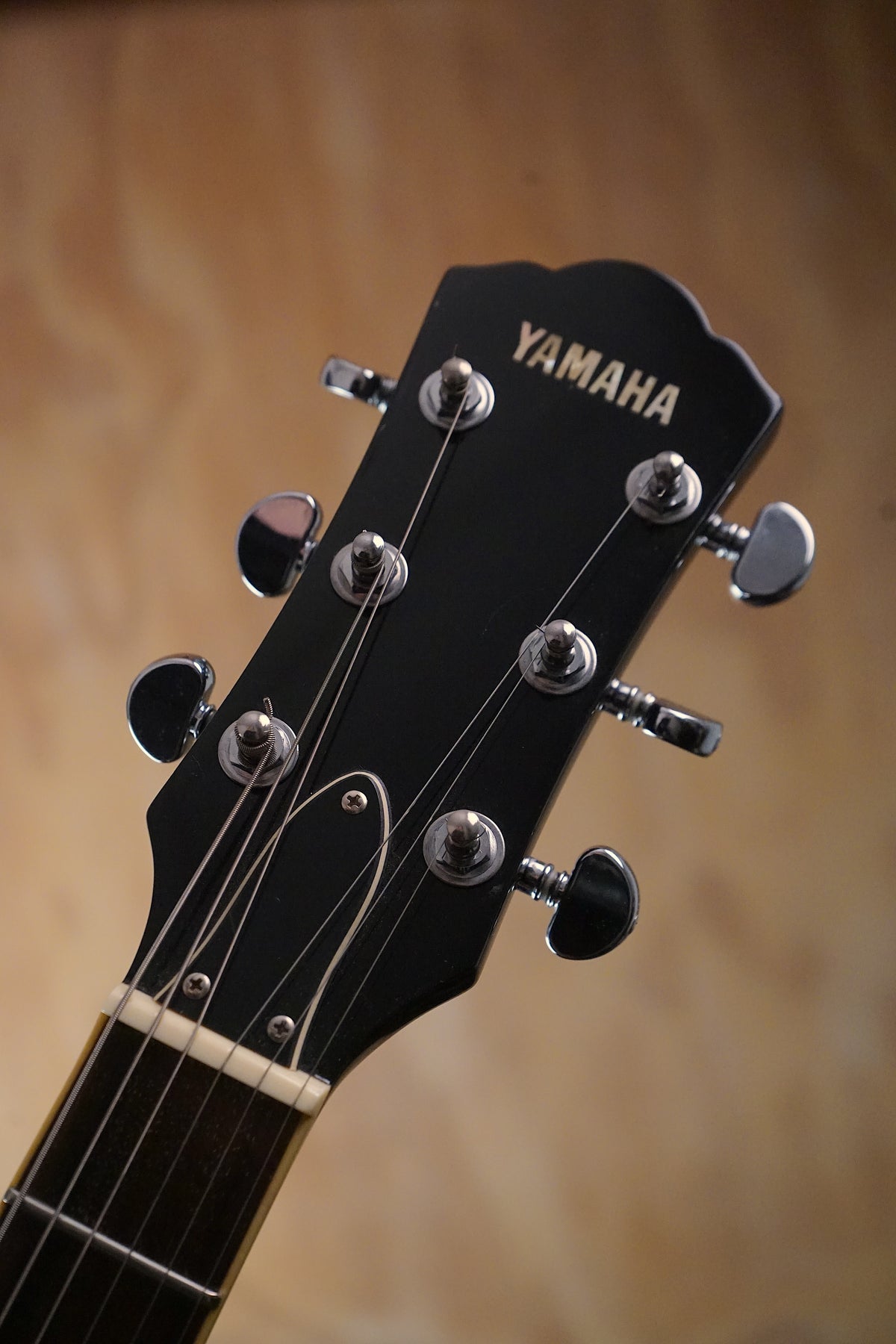 Yamaha SA503 TVL Troy Van Leeuwen Black Semi-Hollow Guitar, (Used, Comm)
