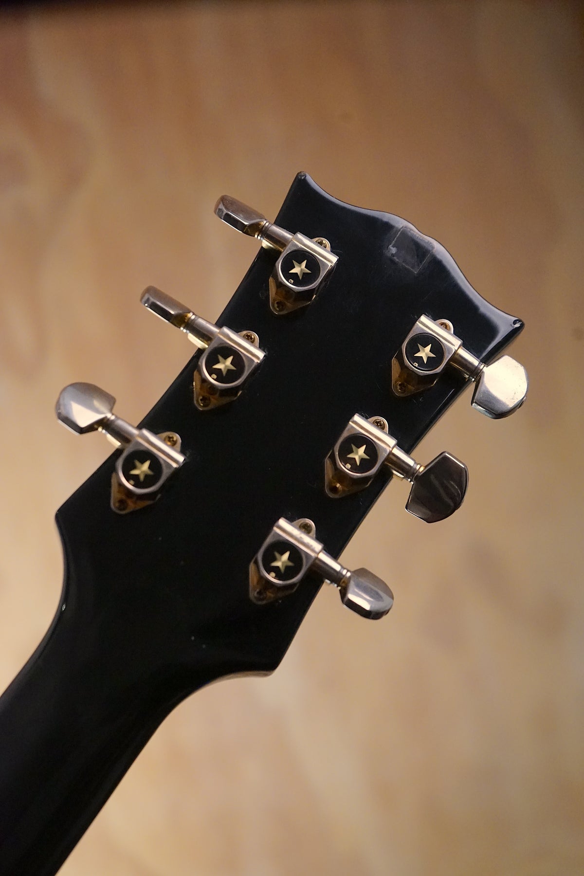 Shaftesbury 3400 Black Les Paul-Style Electric Guitar, (Used, Comm) - Fair Deal Music