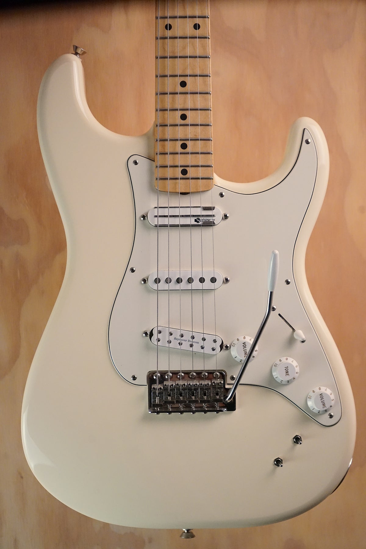 Fender EOB Sustainer Stratocaster Olympic White, (Used, Comm) - Fair Deal Music