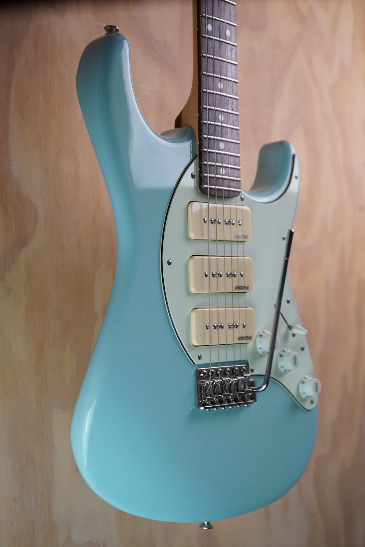 Vintage Advance AV6 Laguna Blue Electric Guitar, (Used, Comm)
