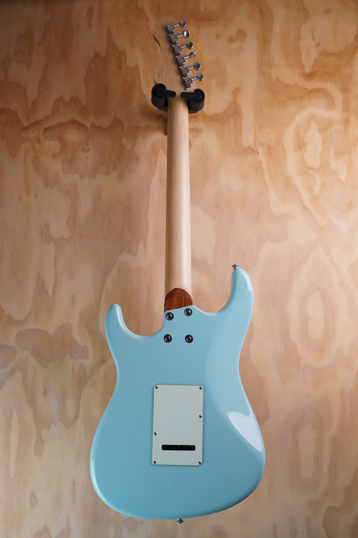 Vintage Advance AV6 Laguna Blue Electric Guitar, (Used, Comm)
