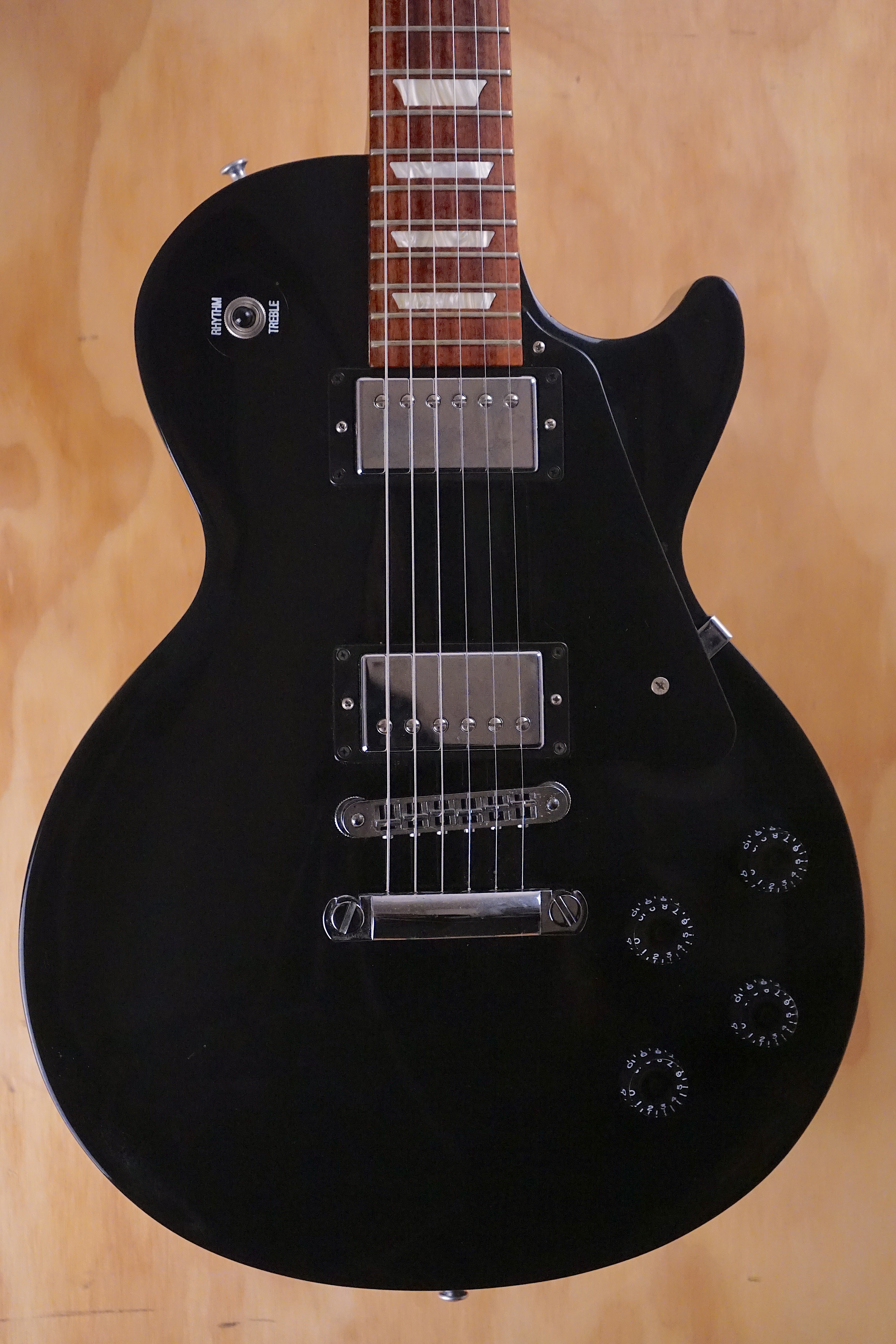 2013 Gibson Les Paul Studio in Ebony Electric Guitar, (Used) - Fair Deal Music