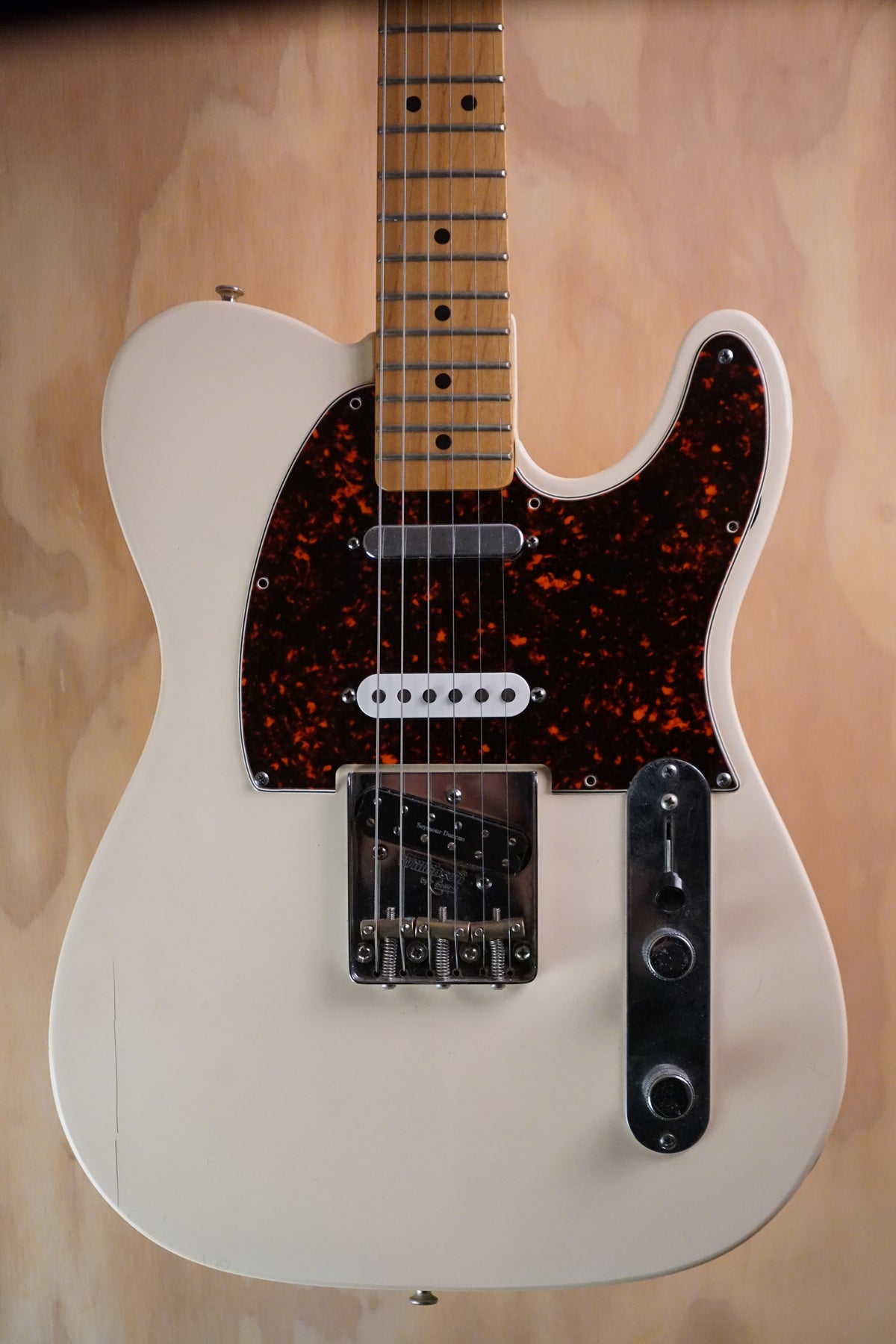 Fender Deluxe Nashville Telecaster White Electric Guitar, (Used)