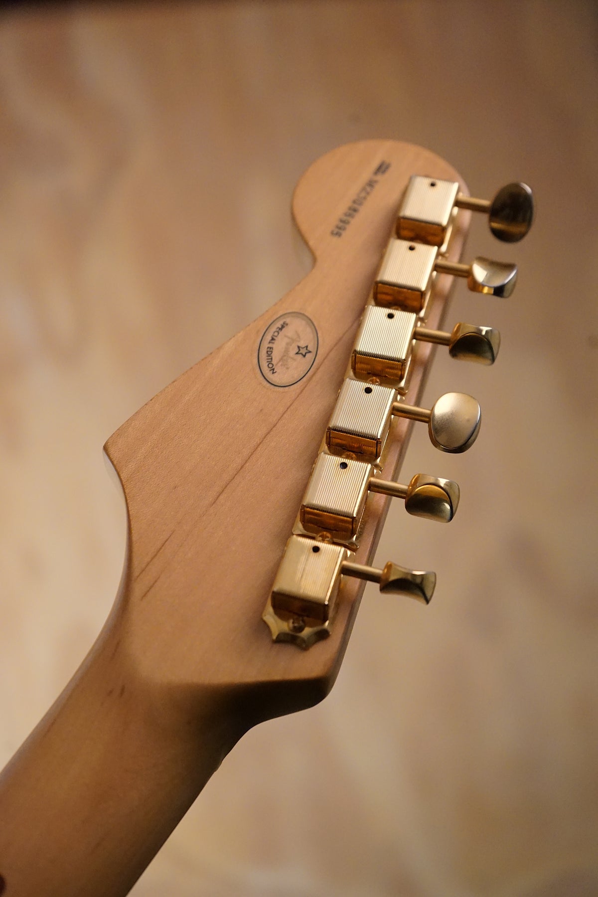 2006 Fender MF/GC FSR Deluxe Players Strat Sienna Sunburst, (Used, Comm)