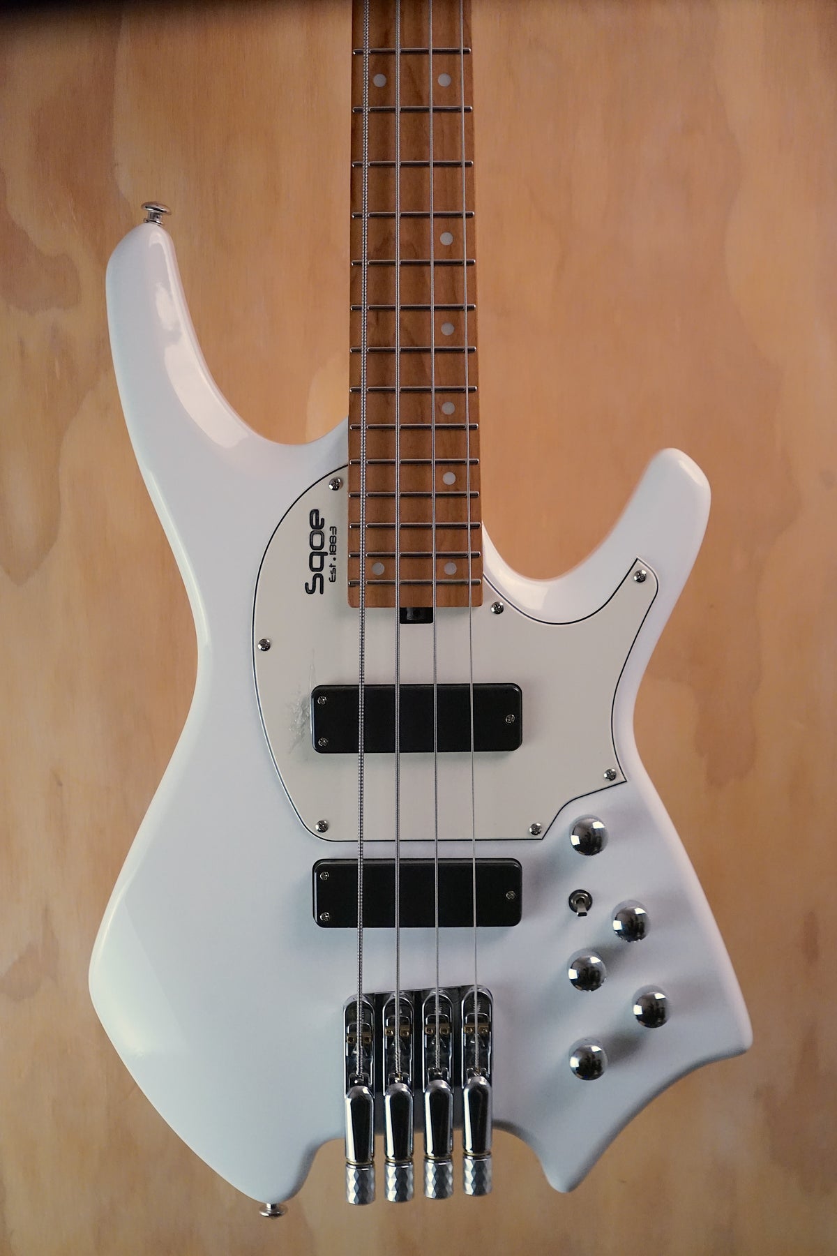 SQOE SBWT700 Headless Bass White, (Used) - Fair Deal Music