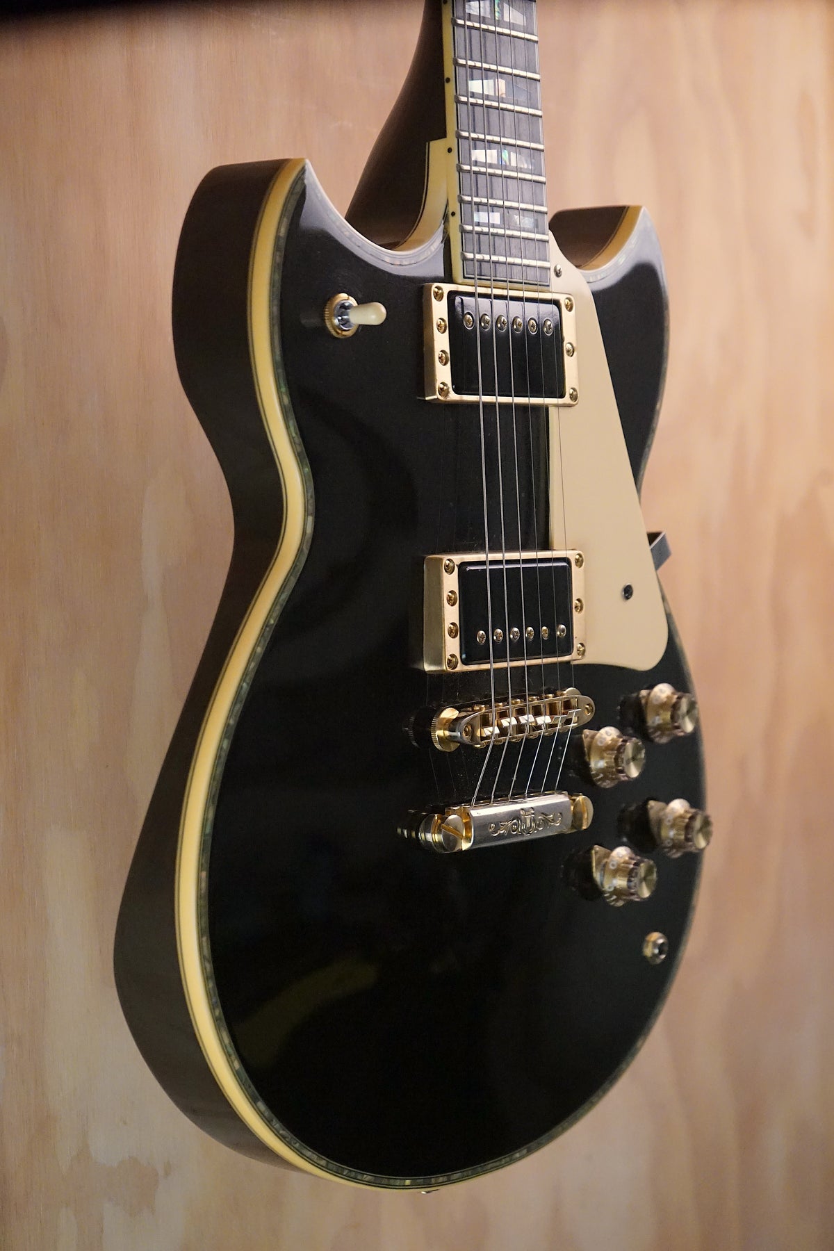 1983 Yamaha SG-3000S Black Metallic Electric Guitar, (Used, Comm)
