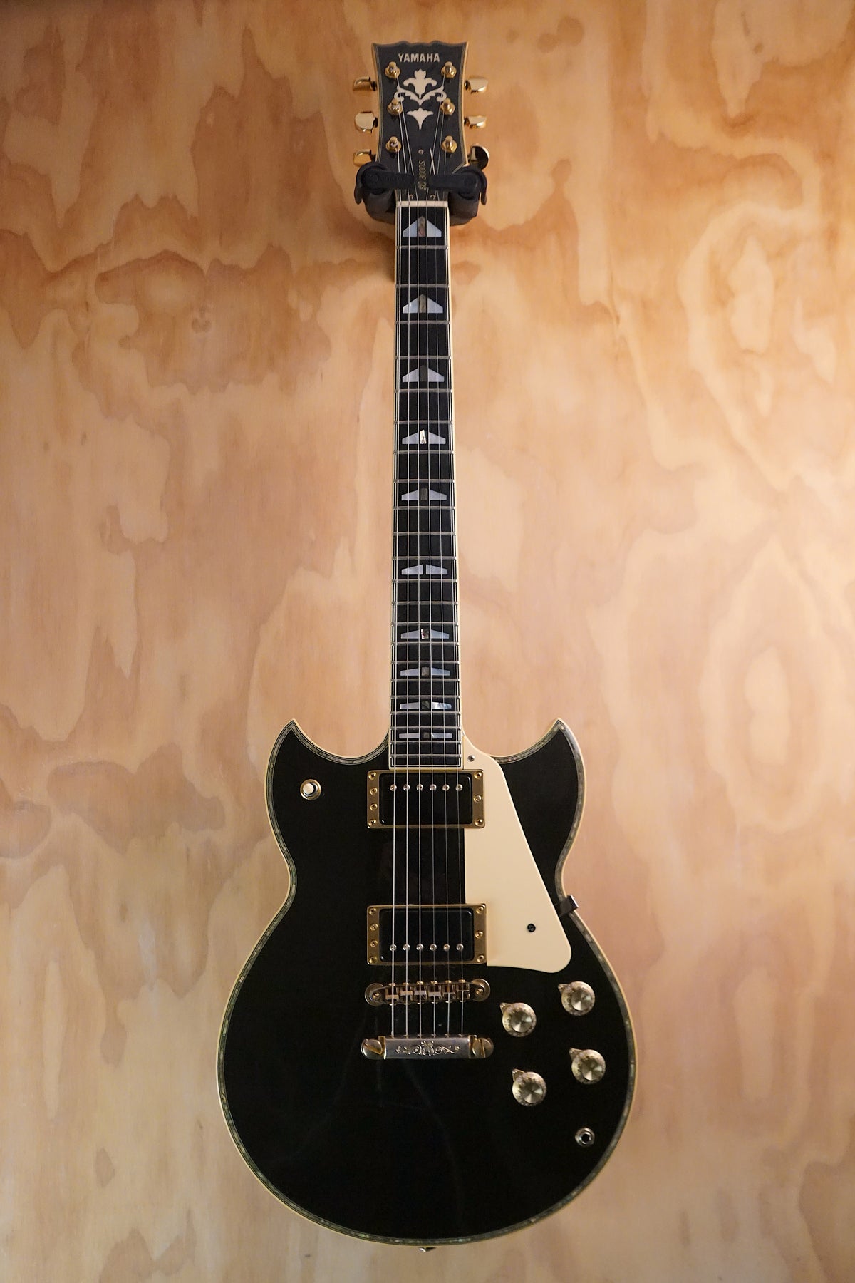 1983 Yamaha SG-3000S Black Metallic Electric Guitar, (Used, Comm)