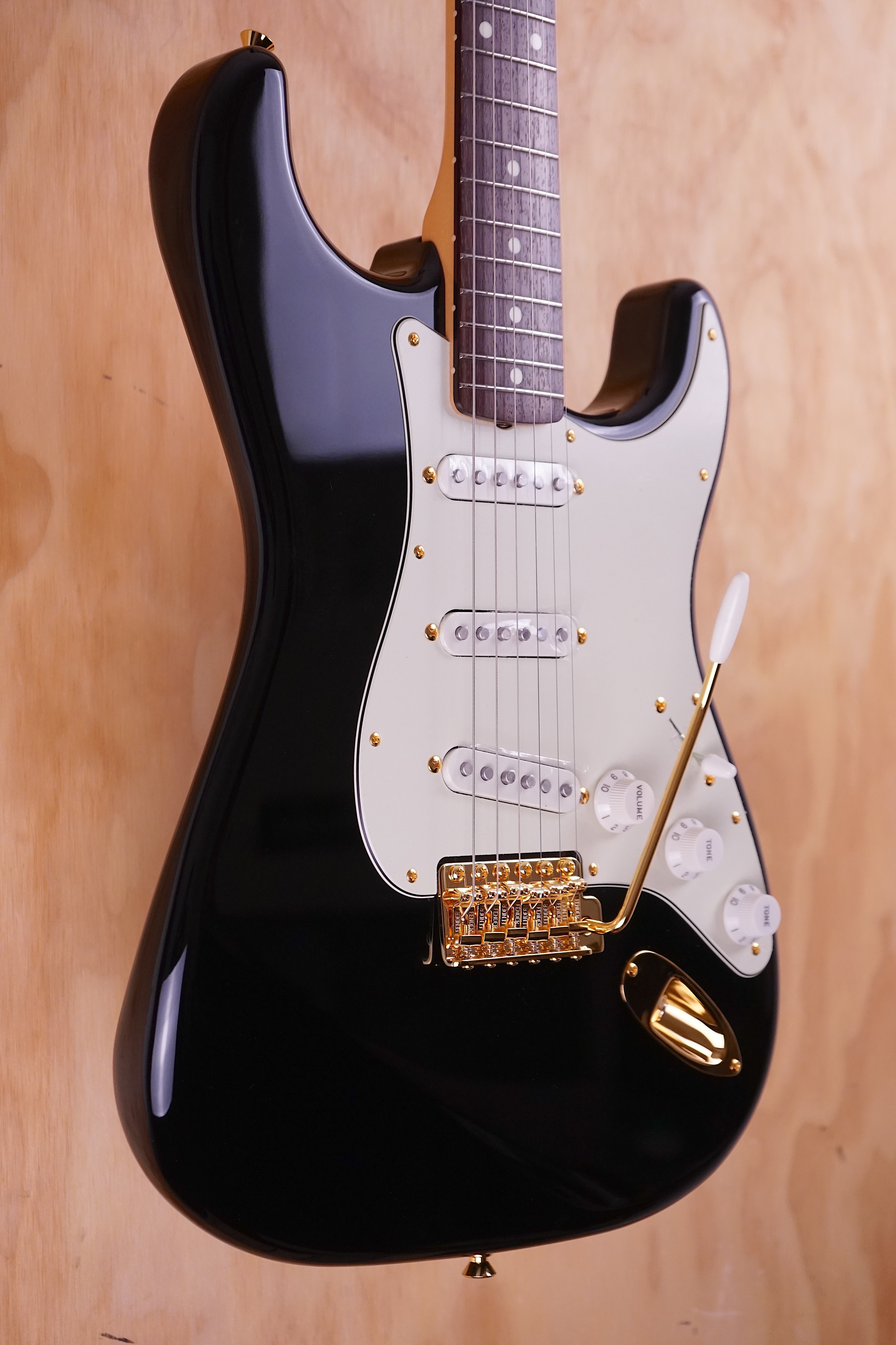 Fender FSR Traditional II MIJ '60s Stratocaster, Ex Display Electric Guitar - Fair Deal Music