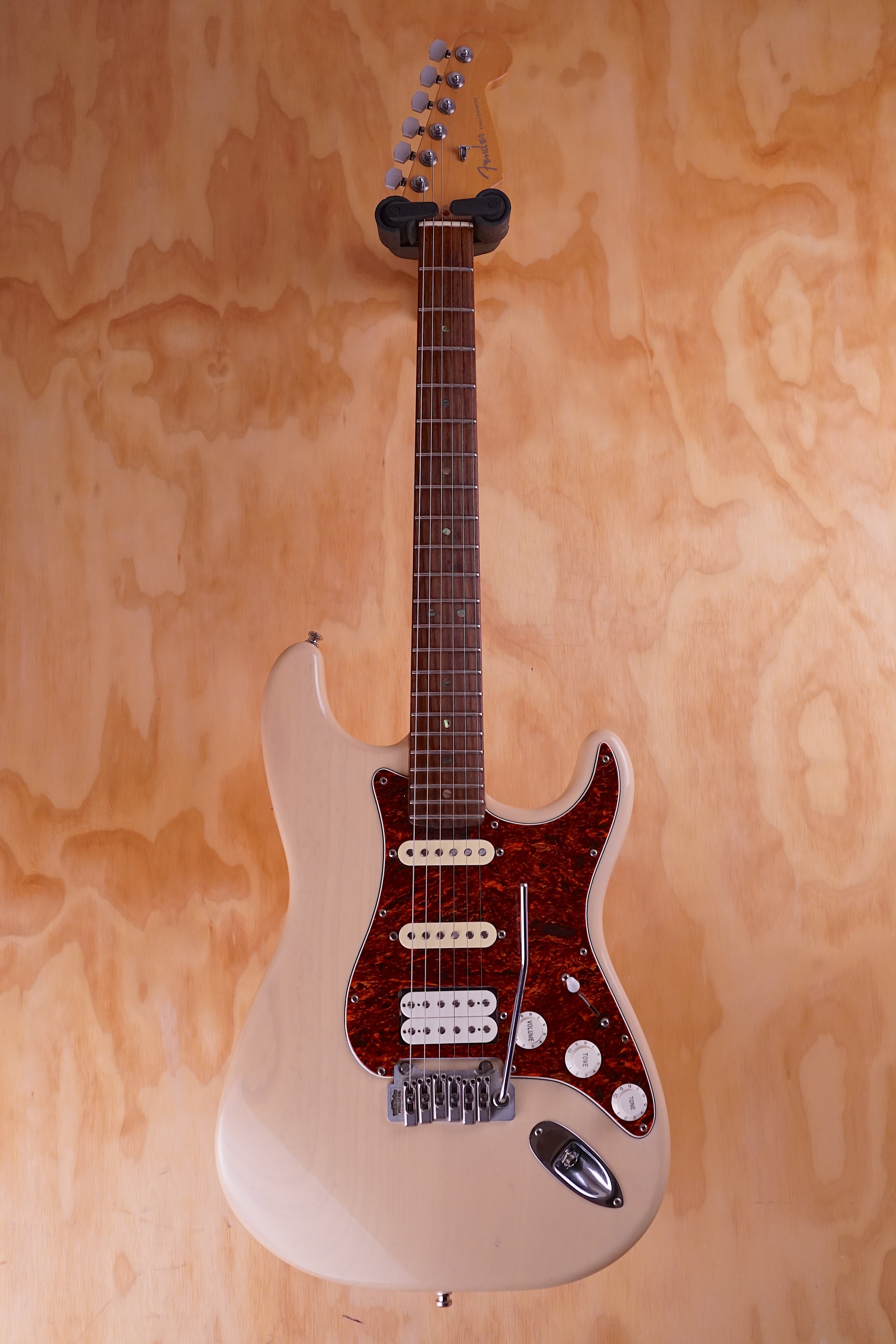 Fender American Stratocaster Deluxe in White Blonde, (Used) - Fair Deal Music