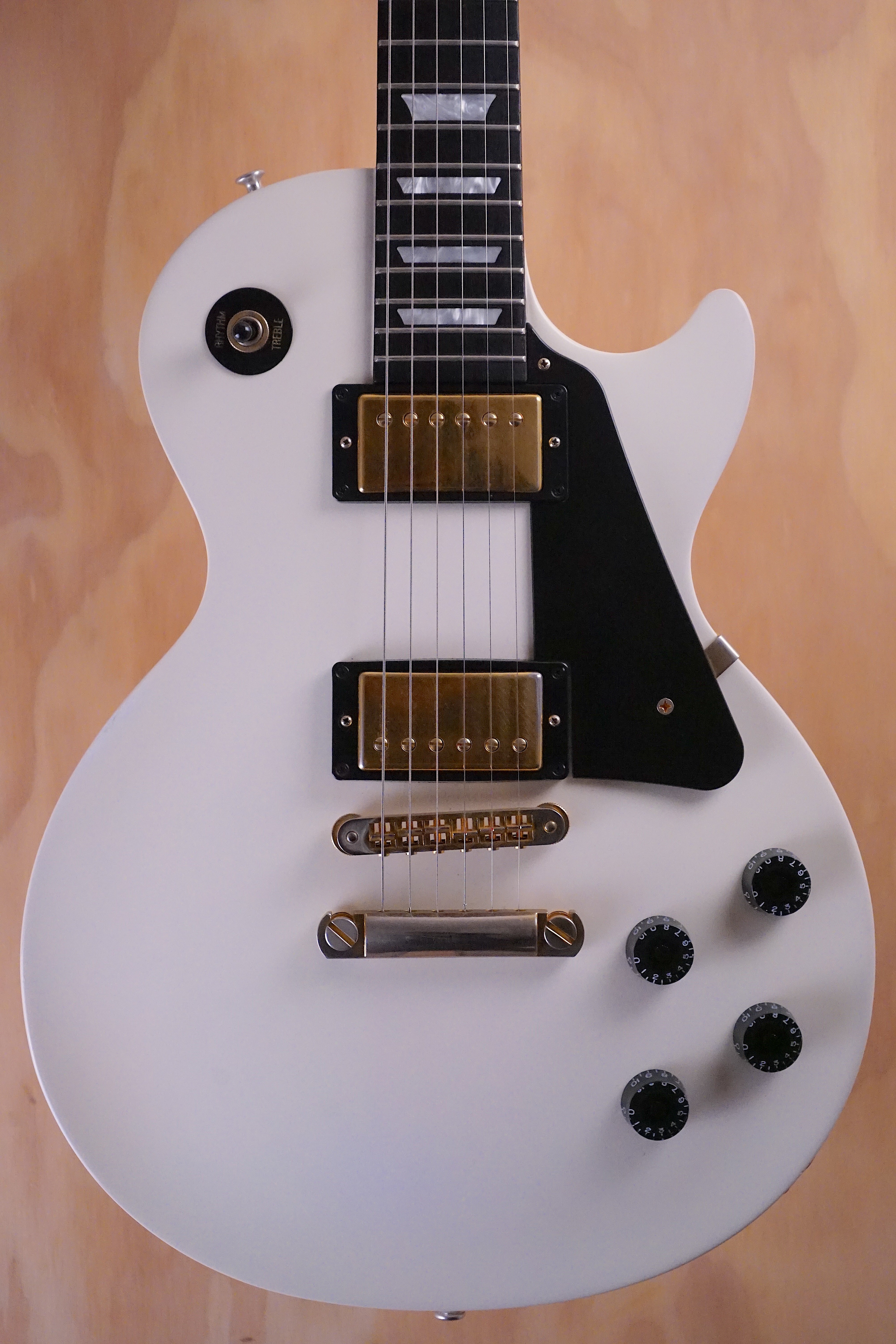 Gibson Les Paul Studio Alpine White - Used | Fair Deal Music
