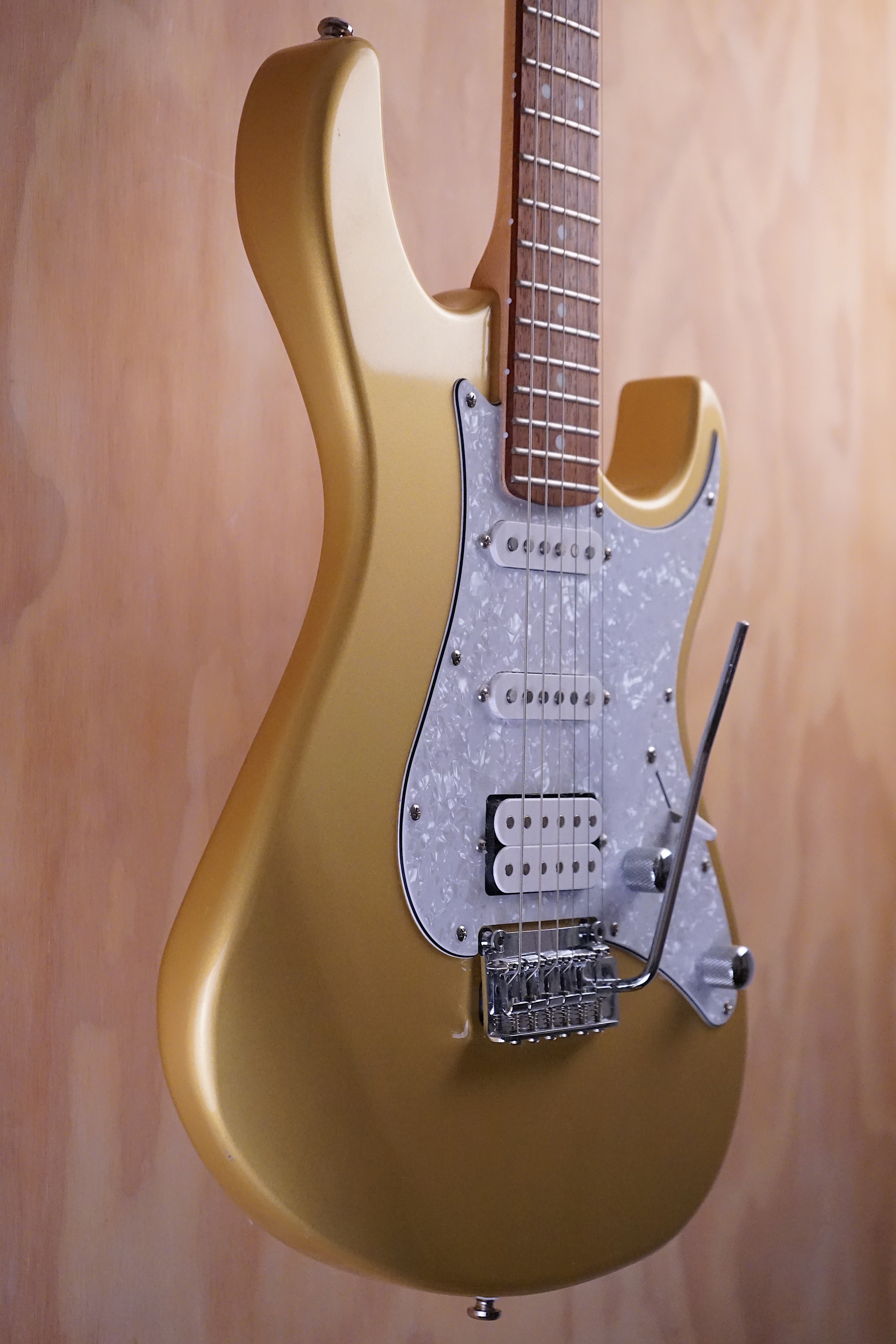 Cort G250 Champagne Gold Metallic Electric Guitar, (Used) - Fair Deal Music