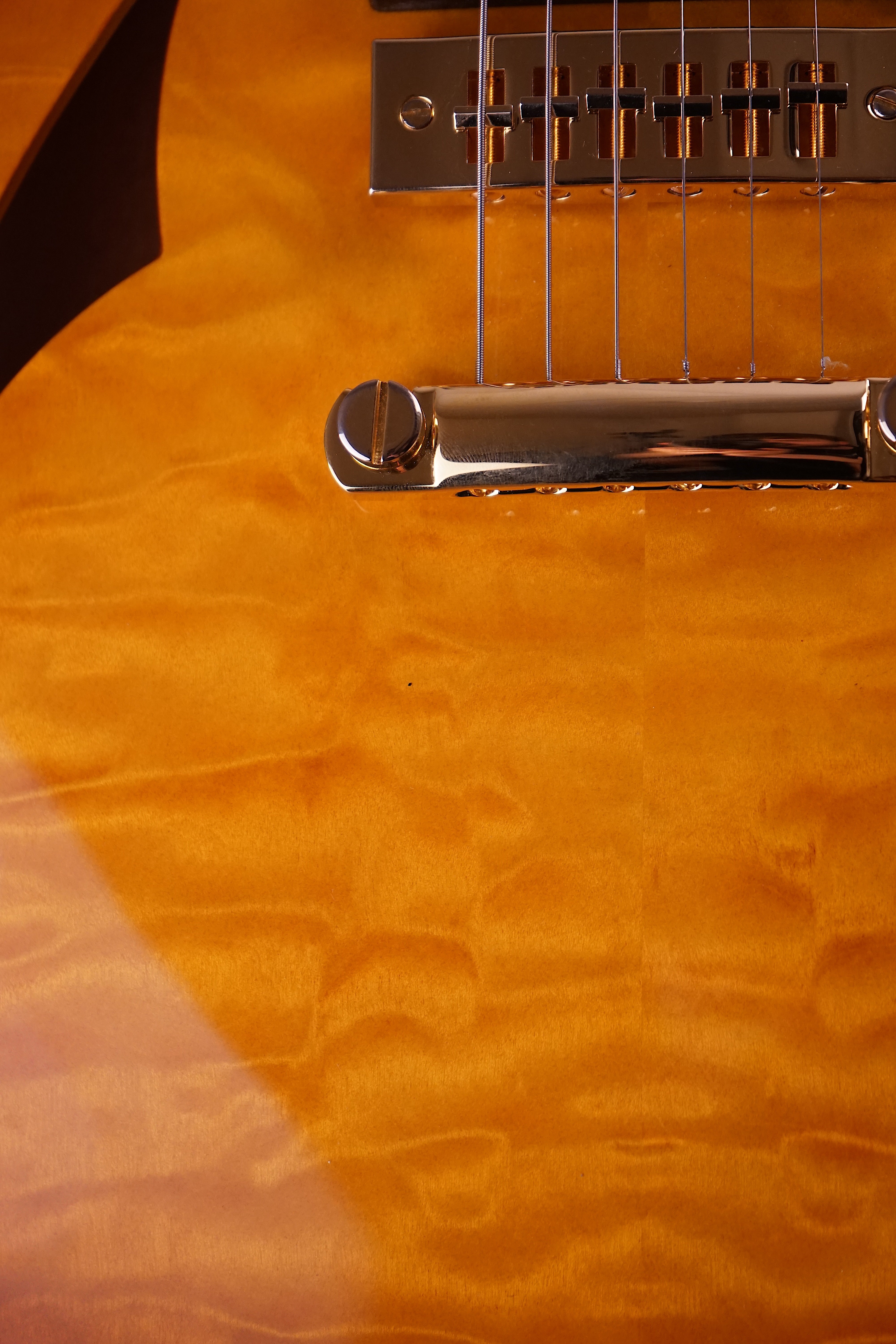 EVH SA‑126 Special QM in Tobacco Sunburst, Open Box, Electric Guitar - Fair Deal Music
