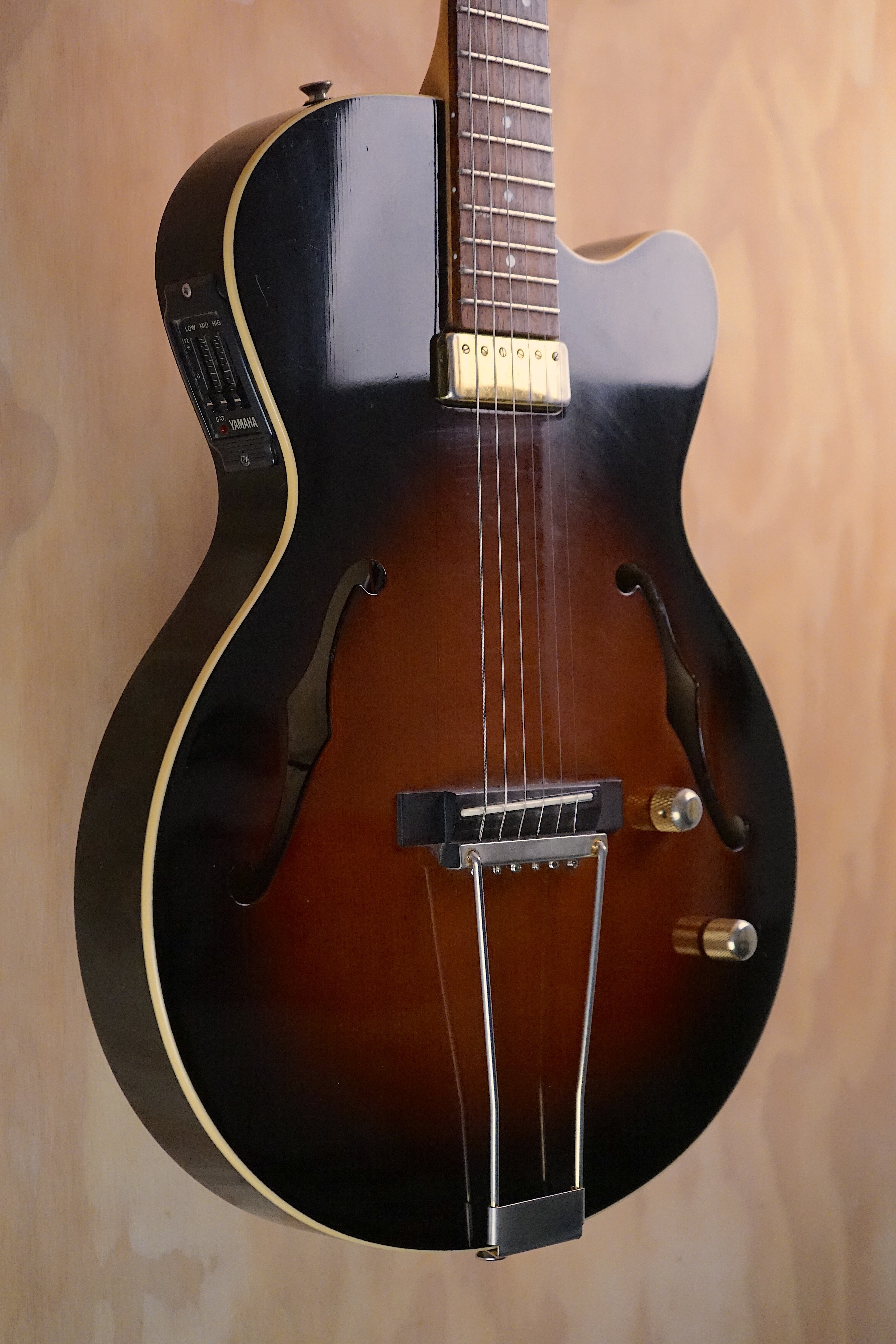 Yamaha AEX500 Semi-Hollow Electric Guitar, (Used) - Fair Deal Music