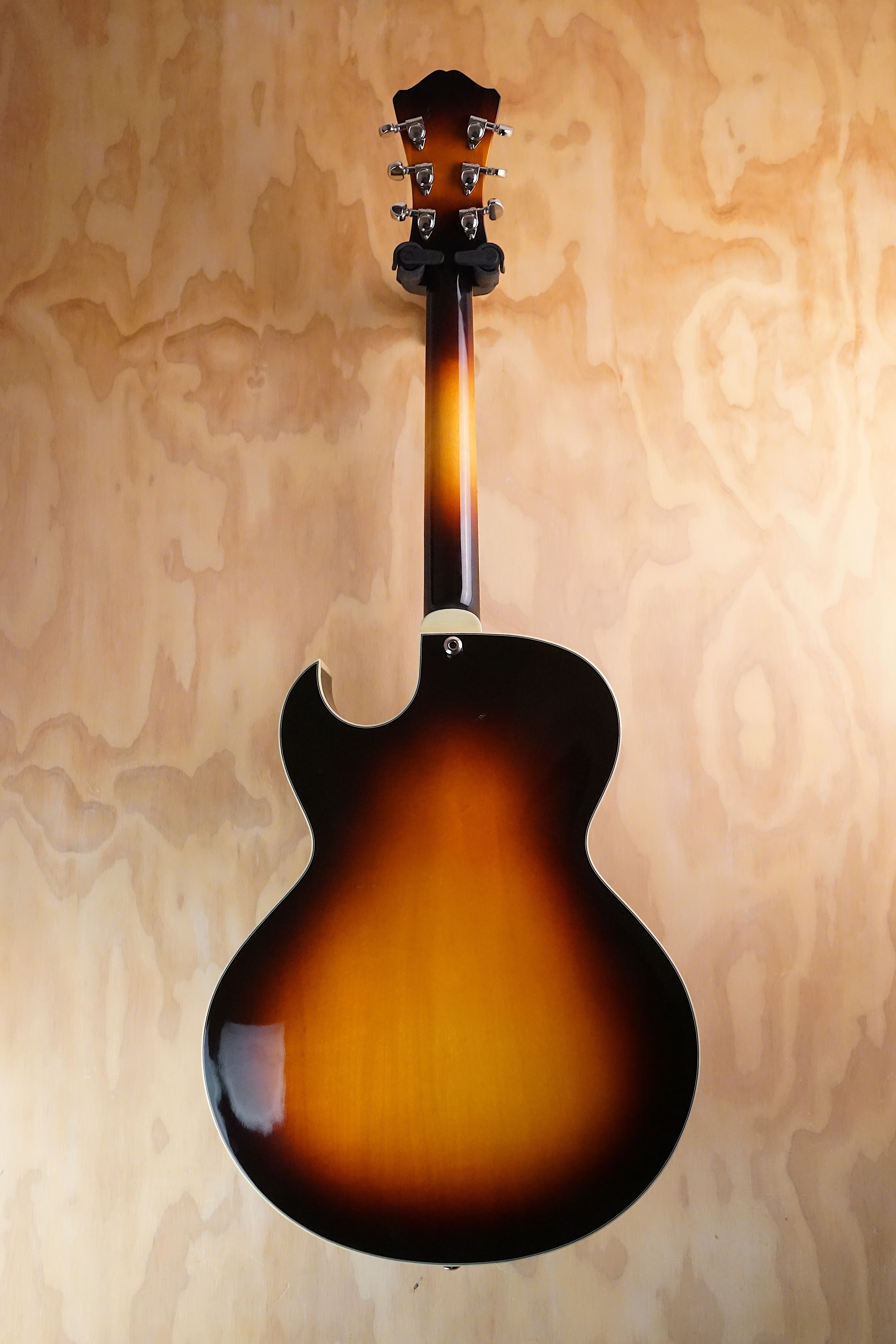 Eastman AR372CE Sunburst Hollowbody Electric Guitar, (Used, Comm) - Fair Deal Music