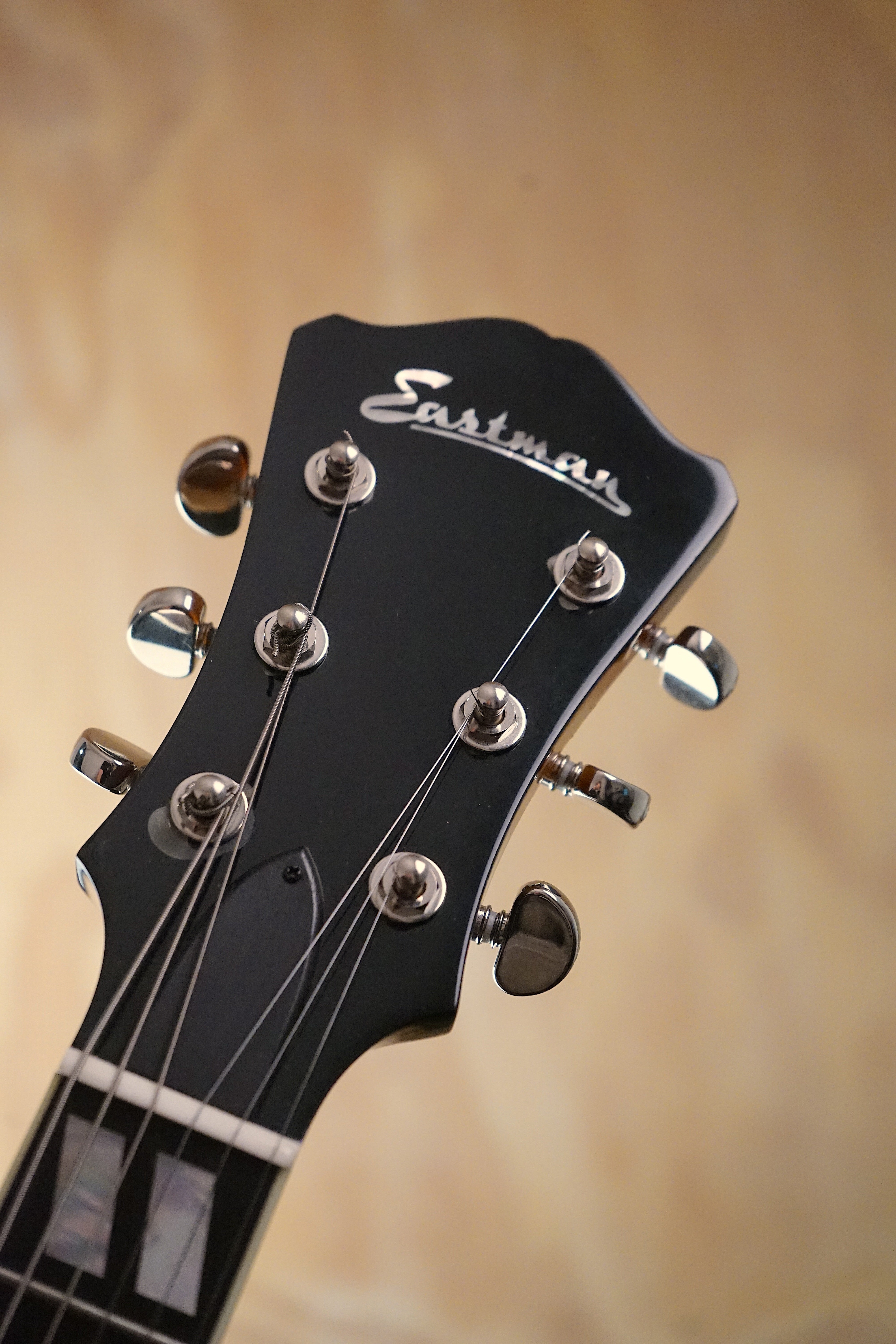 Eastman AR372CE Sunburst Hollowbody Electric Guitar, (Used, Comm) - Fair Deal Music