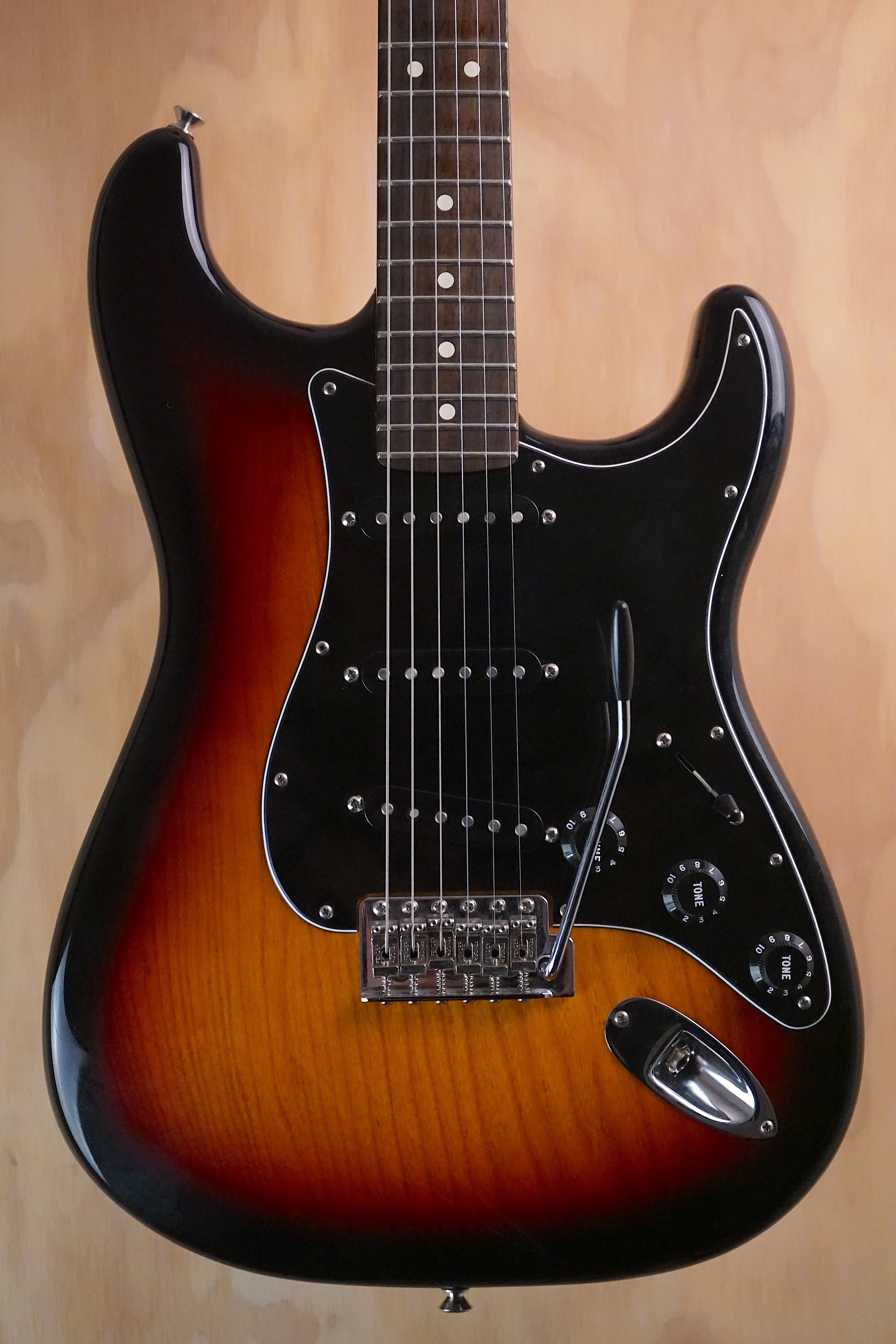 Fender Limited Edition American Special Ash Stratocaster 3-Colour Sunburst – Roasted Neck, Rosewood Fingerboard, (Used) - Fair Deal Music