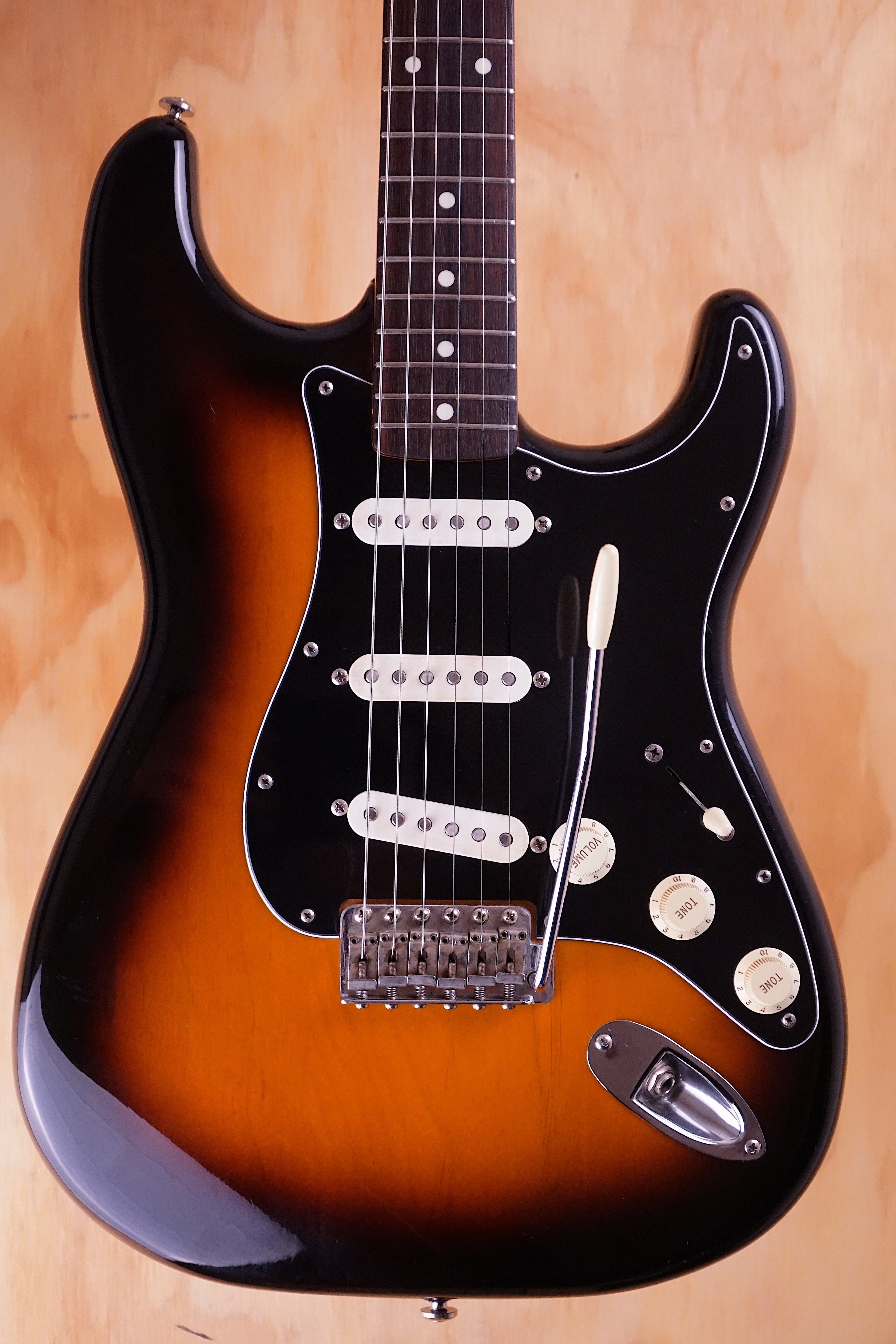 ギター 62 Stratocaster Type nitro Fender J body 1988 Fender MIJ STD-62 Stratocaster - Used | Fair Deal Music