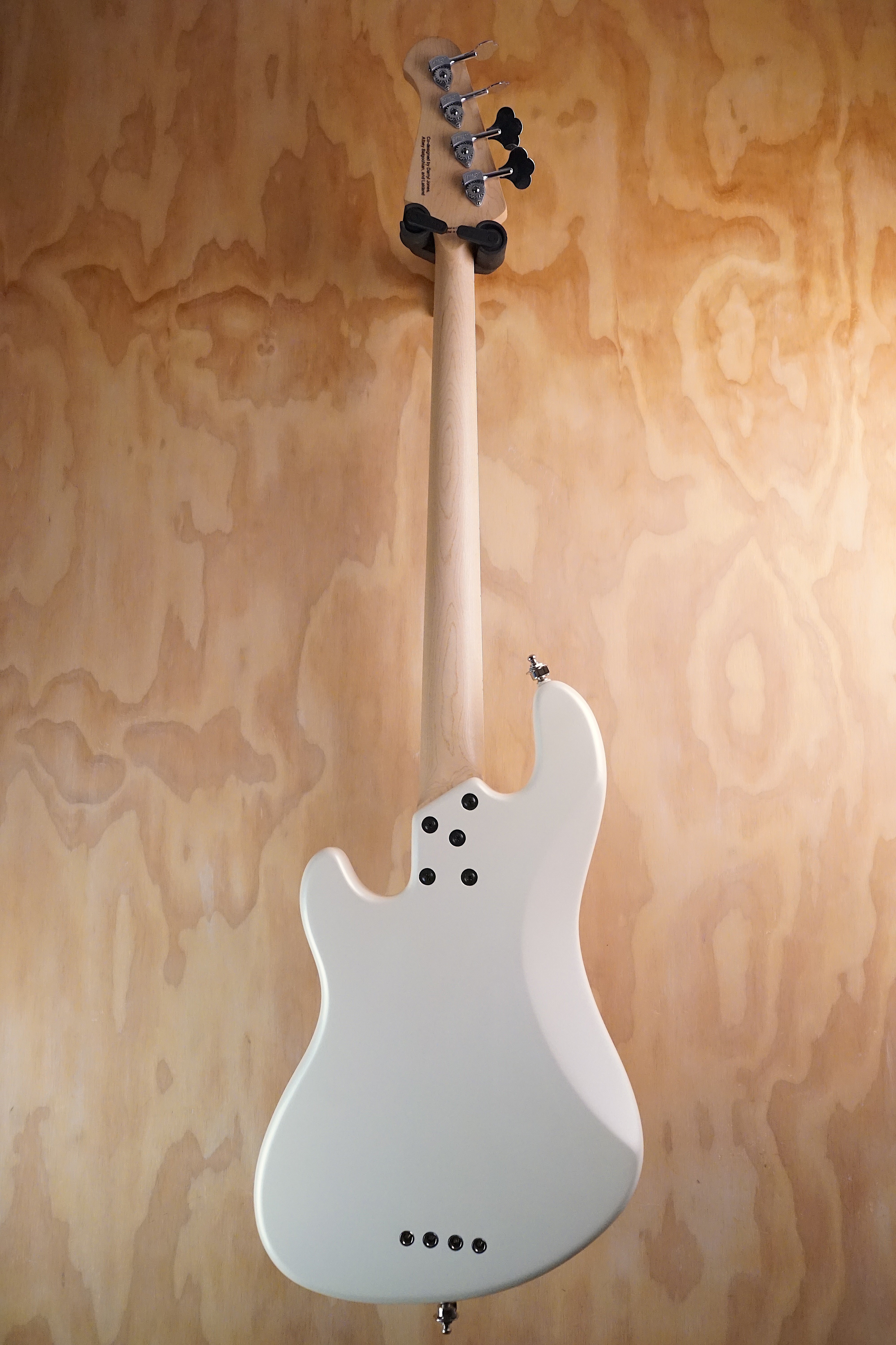 Lakland Skyline Darryl Jones 4 String White Pearl, (Used, Comm)