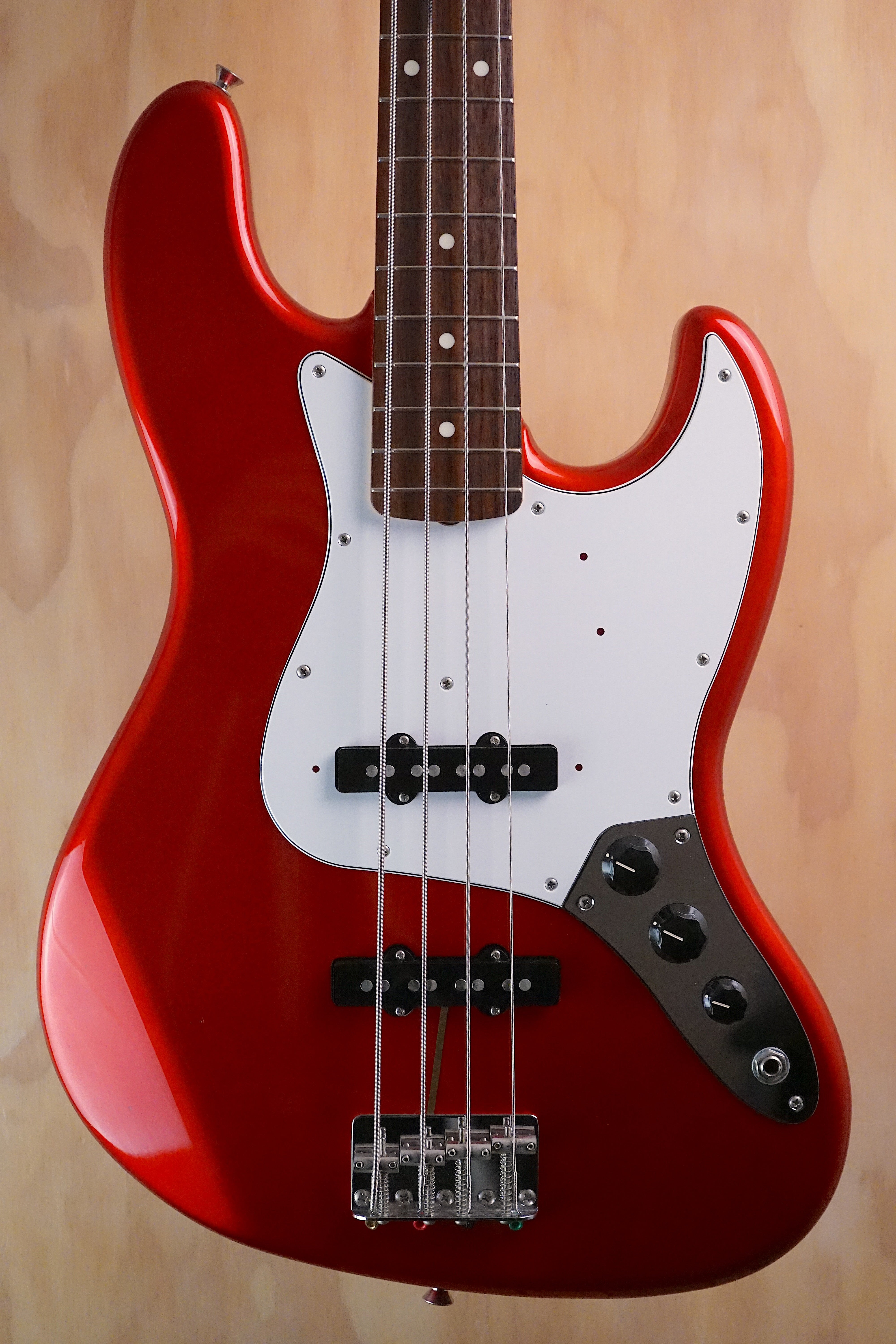 Fender JB-62 Jazz Bass Candy Apple Red Bass Guitar, (Used, Comm)