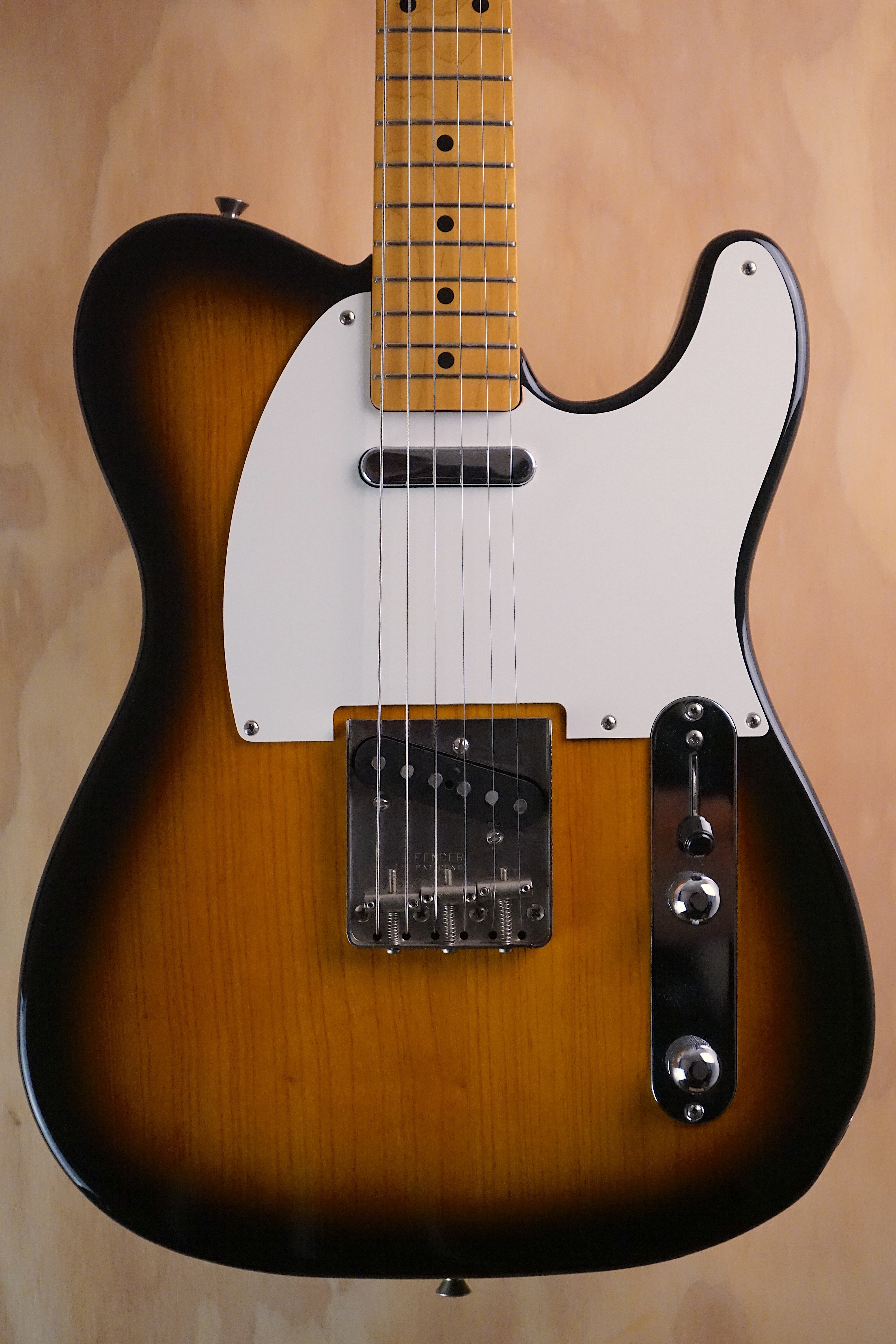 Fender Japan TL-52 Telecaster Sunburst, (Used, Comm)