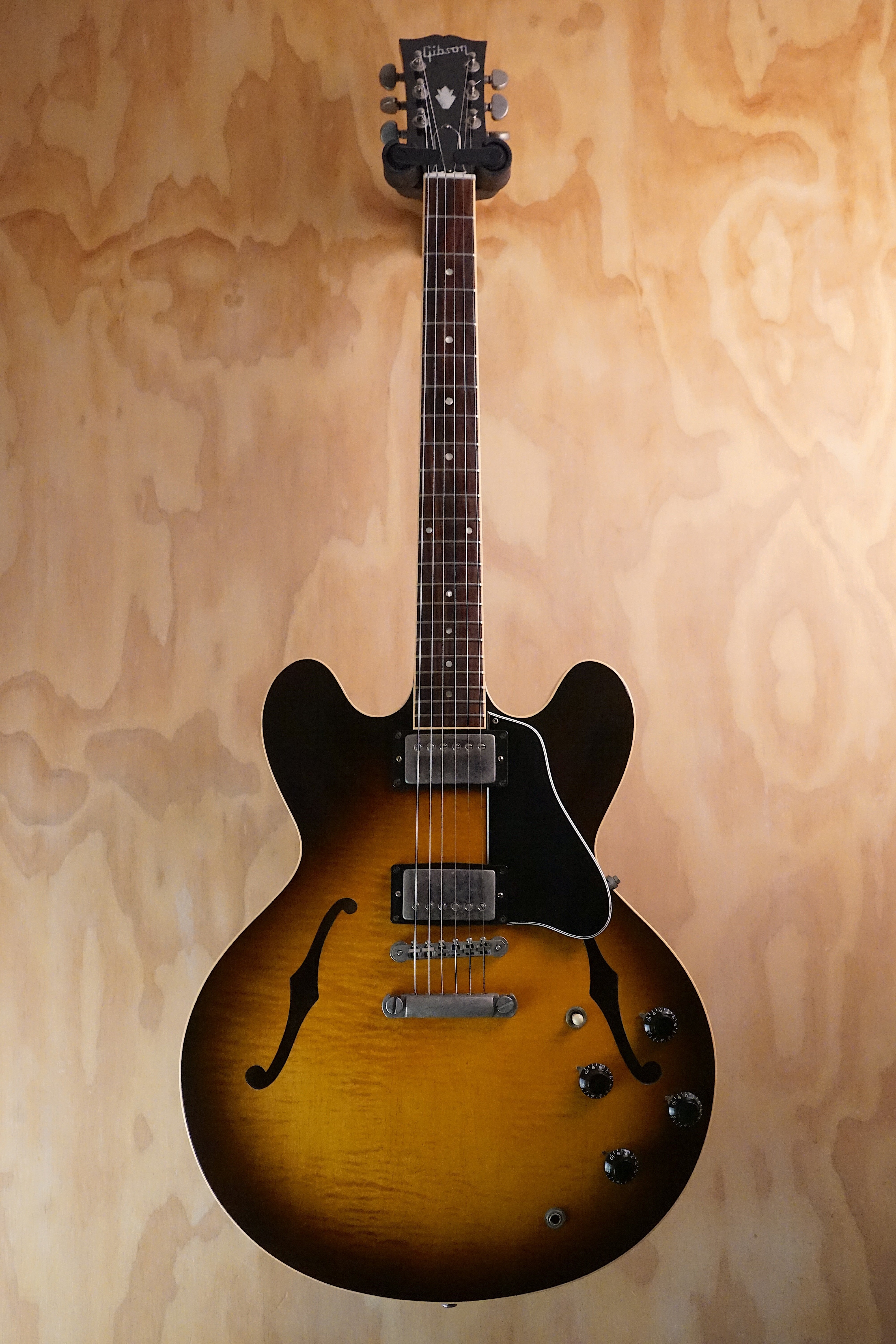 Gibson ES-335 Dot Vintage Burst, (Used, Comm)