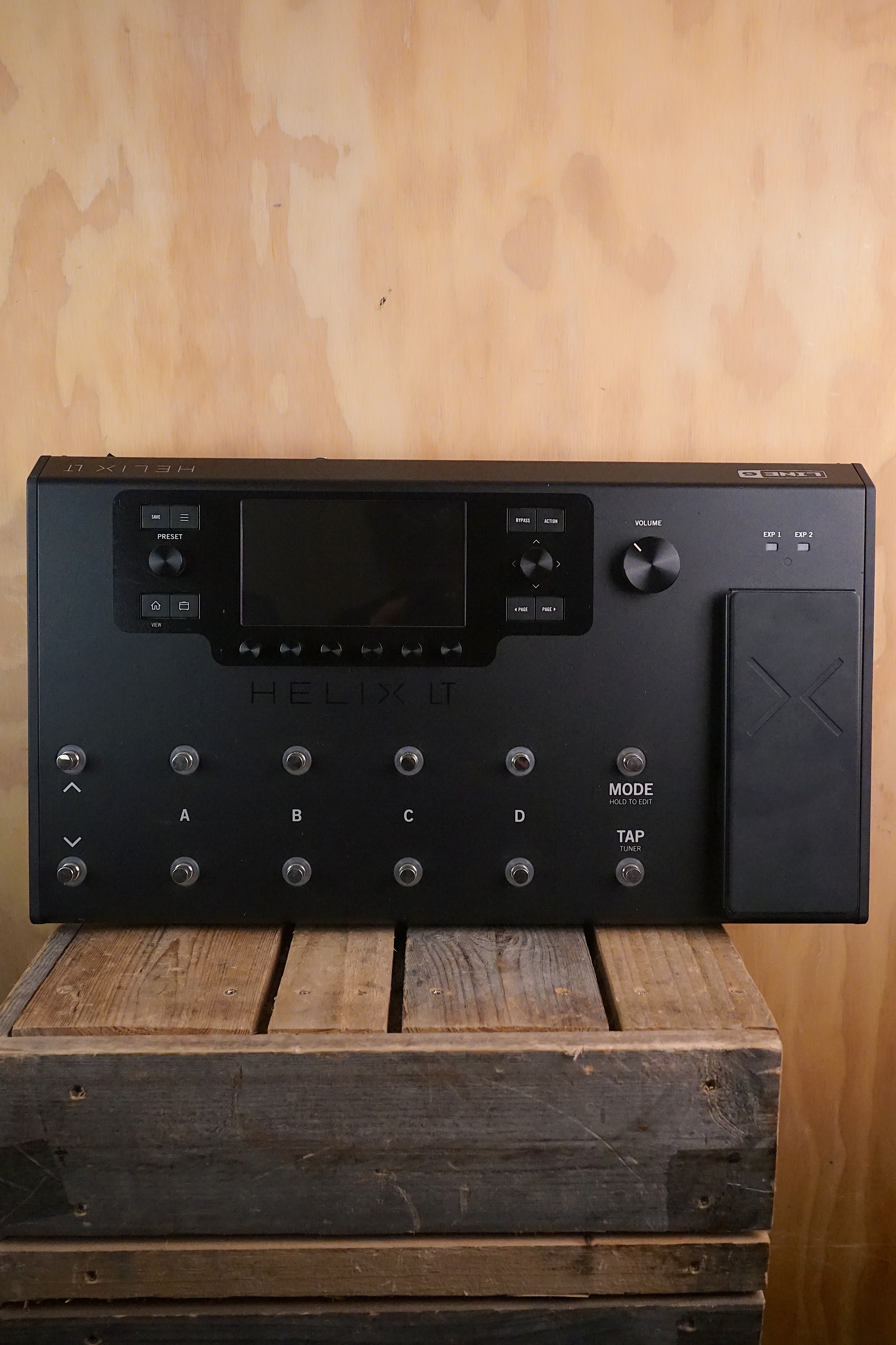 Line 6 Helix LT Multi-Effects Processor, (Used, Comm) - Fair Deal Music