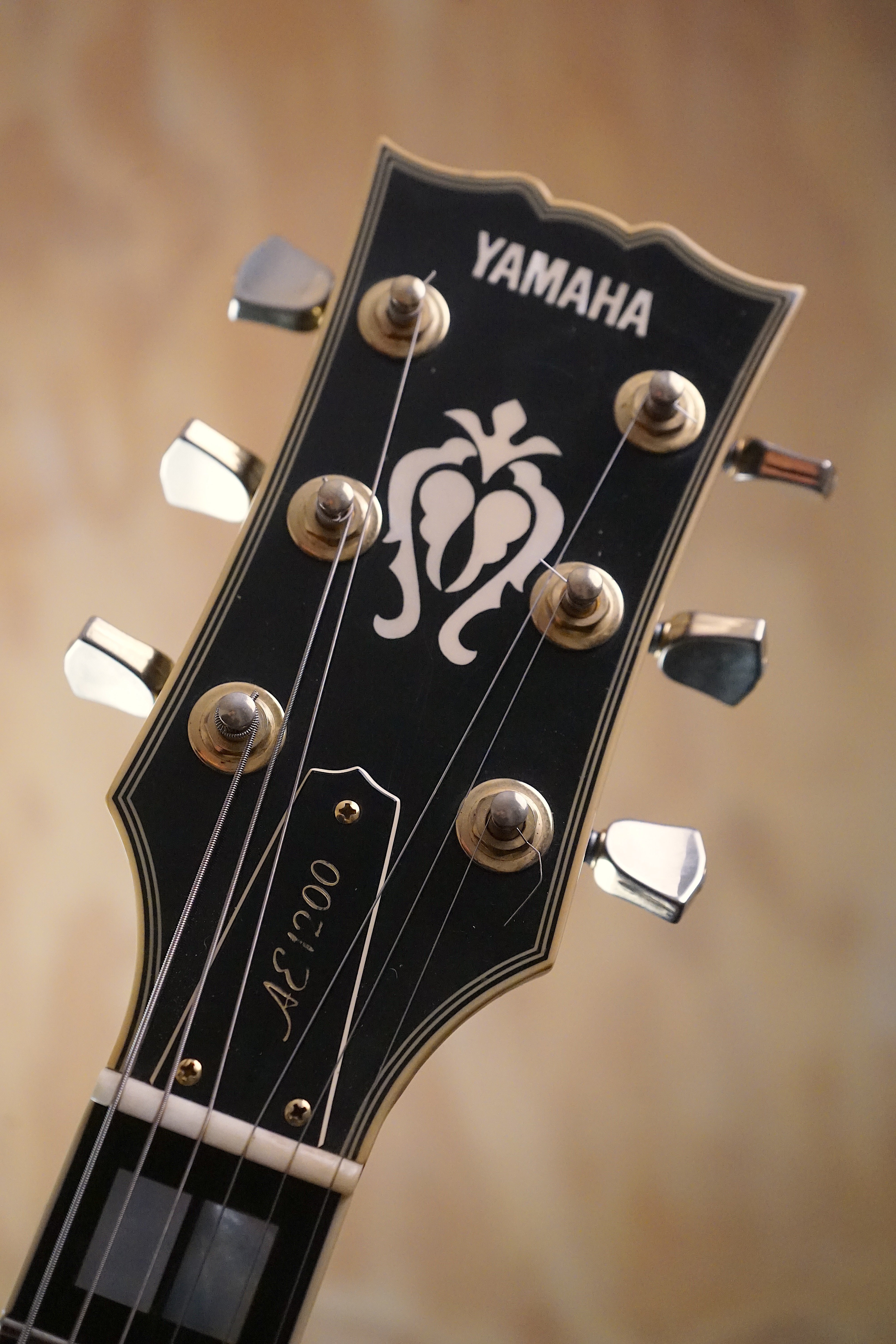 1986 Yamaha AE-1200 Hollow Body Electric Guitar, (Used, Comm)