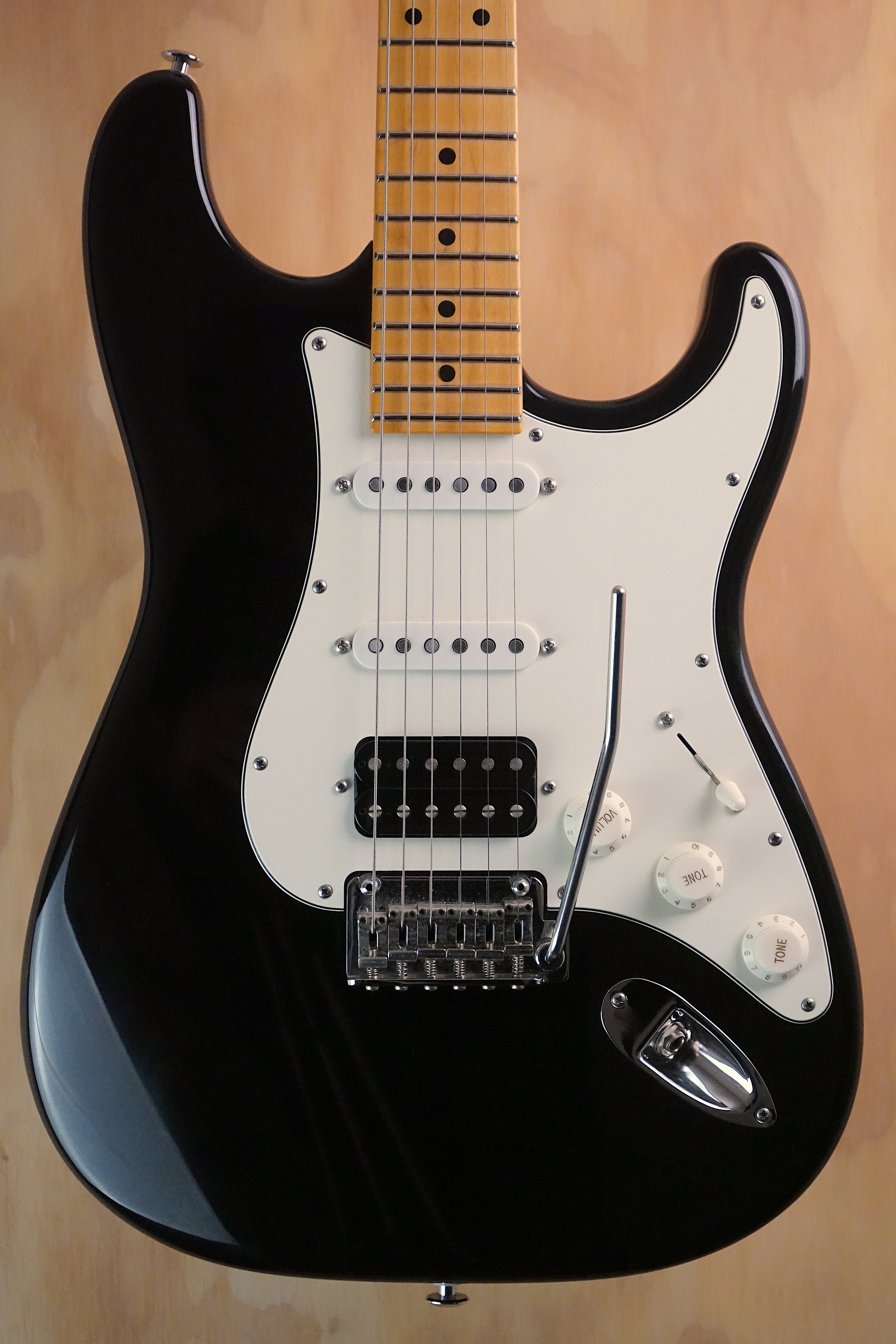 Suhr Classic S HSS Maple Black, (Used)